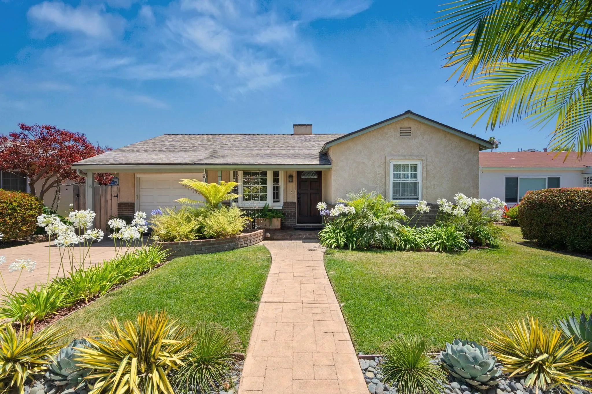 https://cdn.realtyfeed.com/cdn/127/260018454/ccf86528c8194e27090c3dd2ef81e3bd.webp