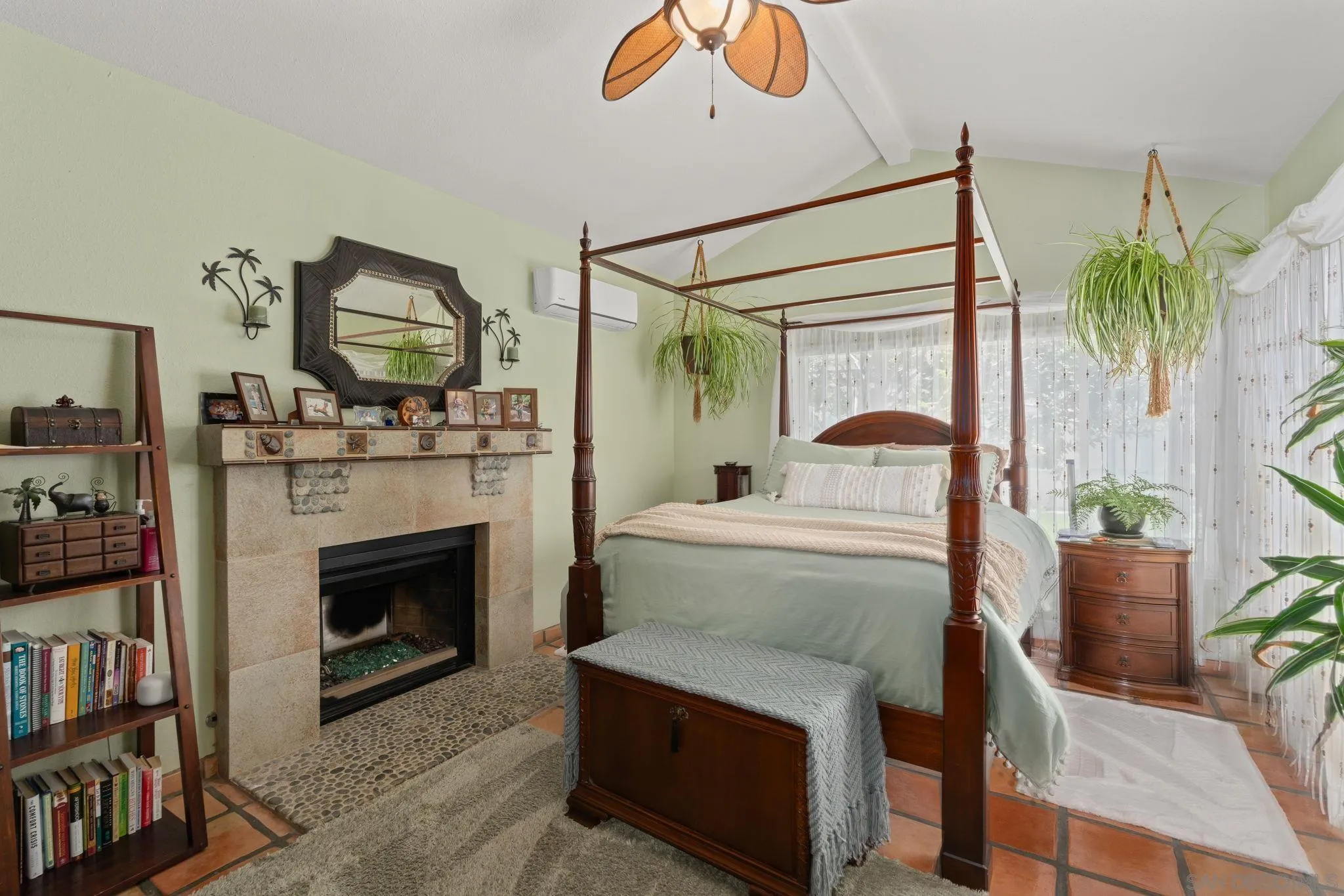 https://cdn.realtyfeed.com/cdn/127/260018454/f13563fbb2ef762684db229b8ecd6593.webp