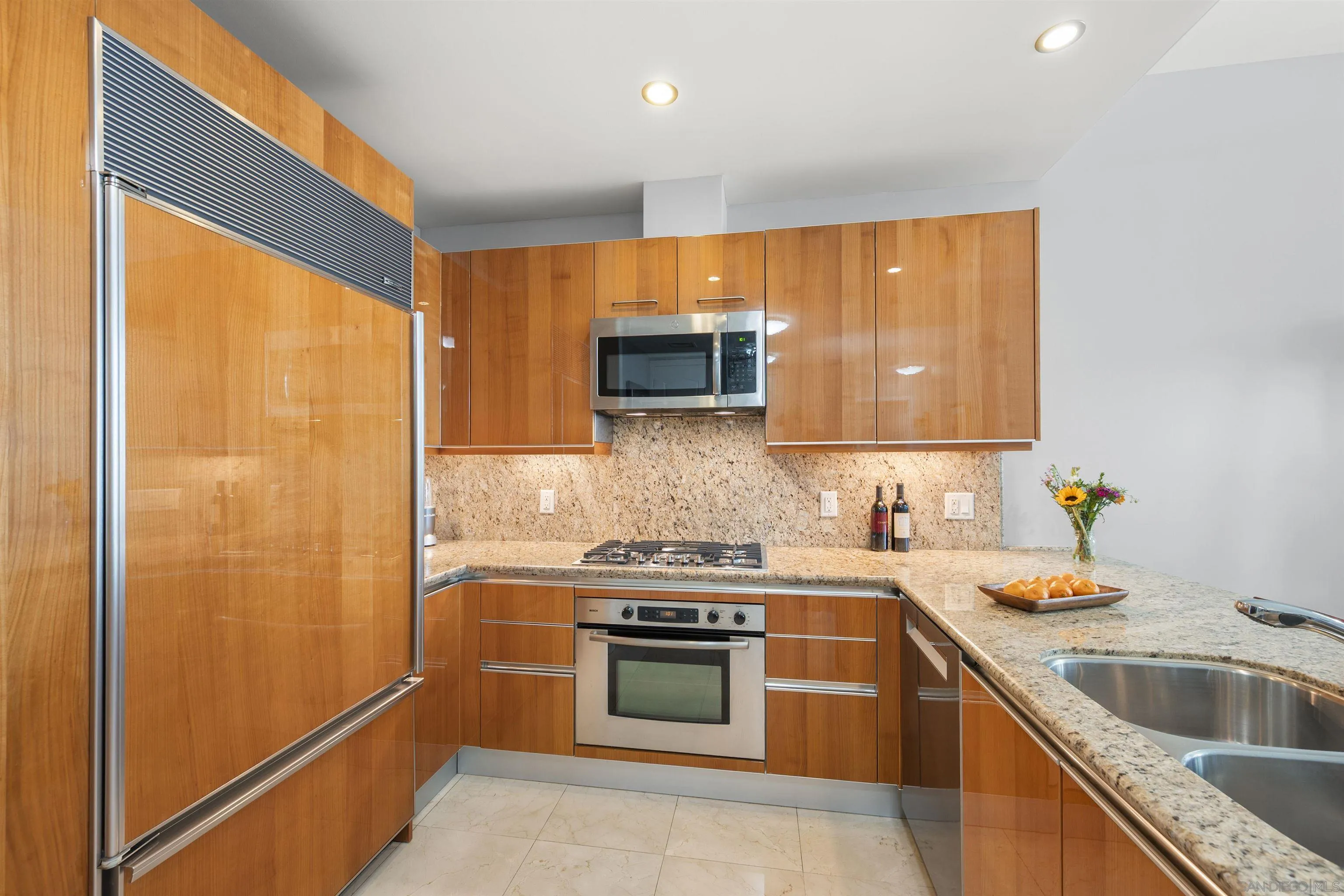 Photo #6: 260018459 Listing: Photo #6