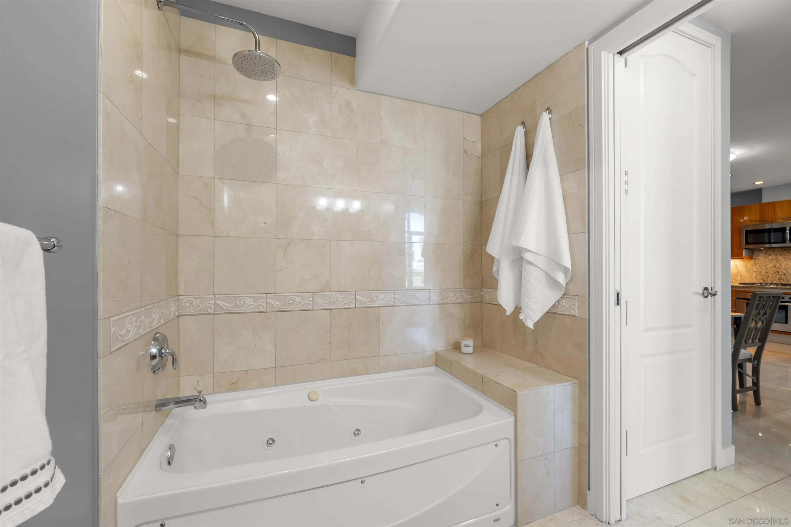 Photo #7: 260018459 Listing: Photo #7