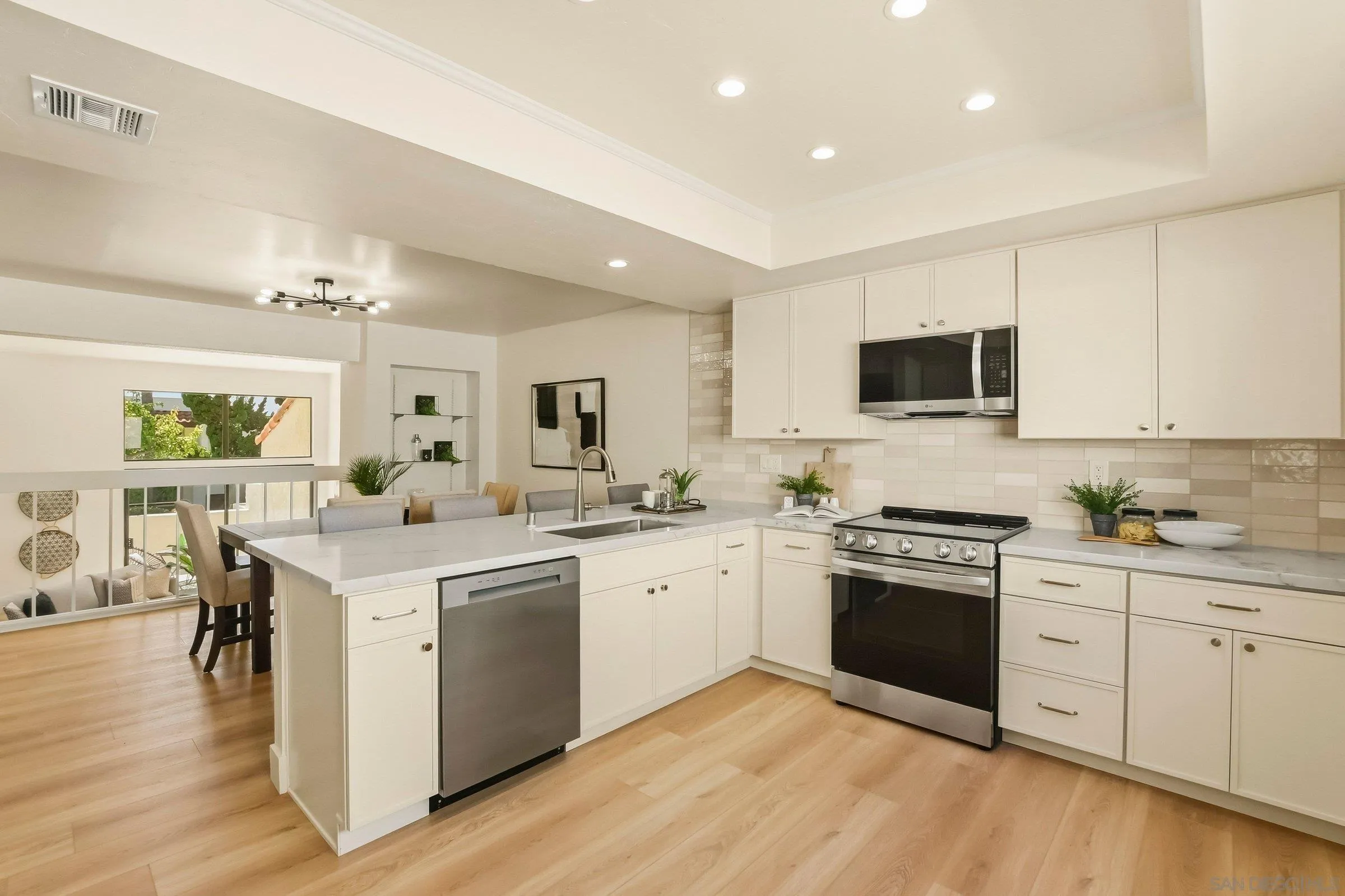 Photo #9: 260018463 Listing: Photo #9