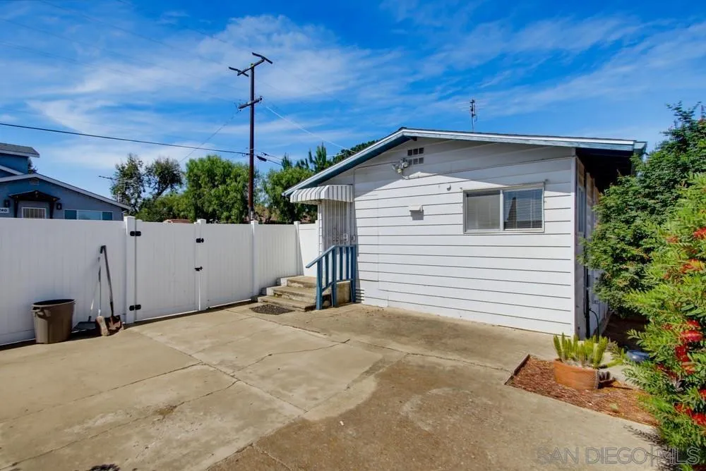 https://cdn.realtyfeed.com/cdn/127/260018464/0612f919737639447828c5f0977624e2.webp