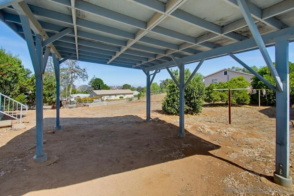 https://cdn.realtyfeed.com/cdn/127/260018464/127fac3da9a4329315042cb0af7997f4.webp