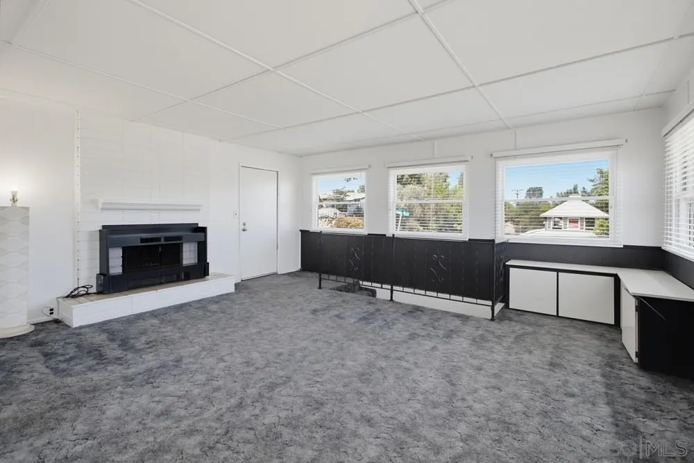 https://cdn.realtyfeed.com/cdn/127/260018464/2a7da76f0d4eee0e5673f36b70772e0c.webp