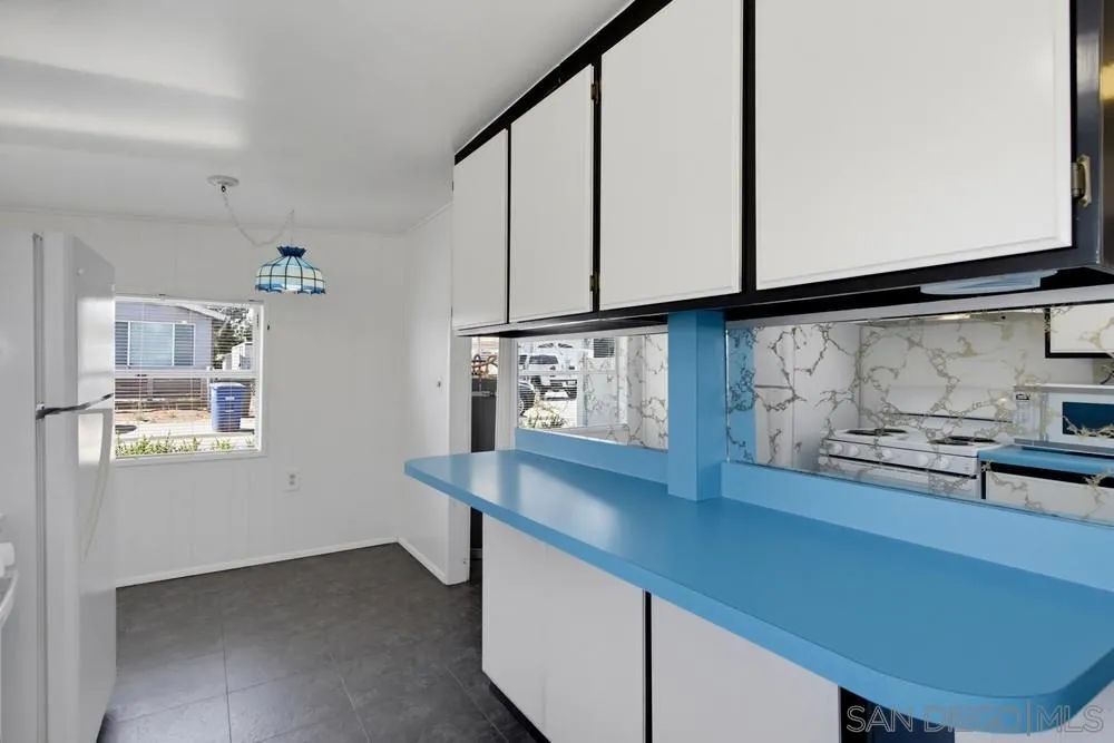 https://cdn.realtyfeed.com/cdn/127/260018464/c6f9ee5943d57646e07be9c0e5ef7782.webp