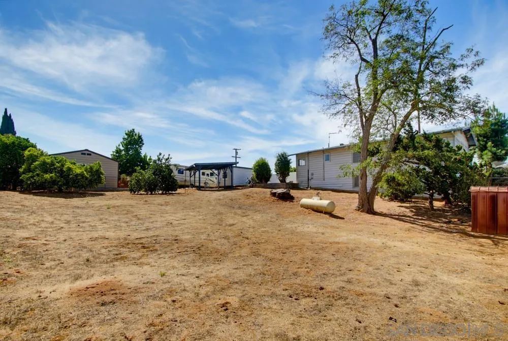 https://cdn.realtyfeed.com/cdn/127/260018464/ec763aceb669447aaf89af0ceb1c1746.webp