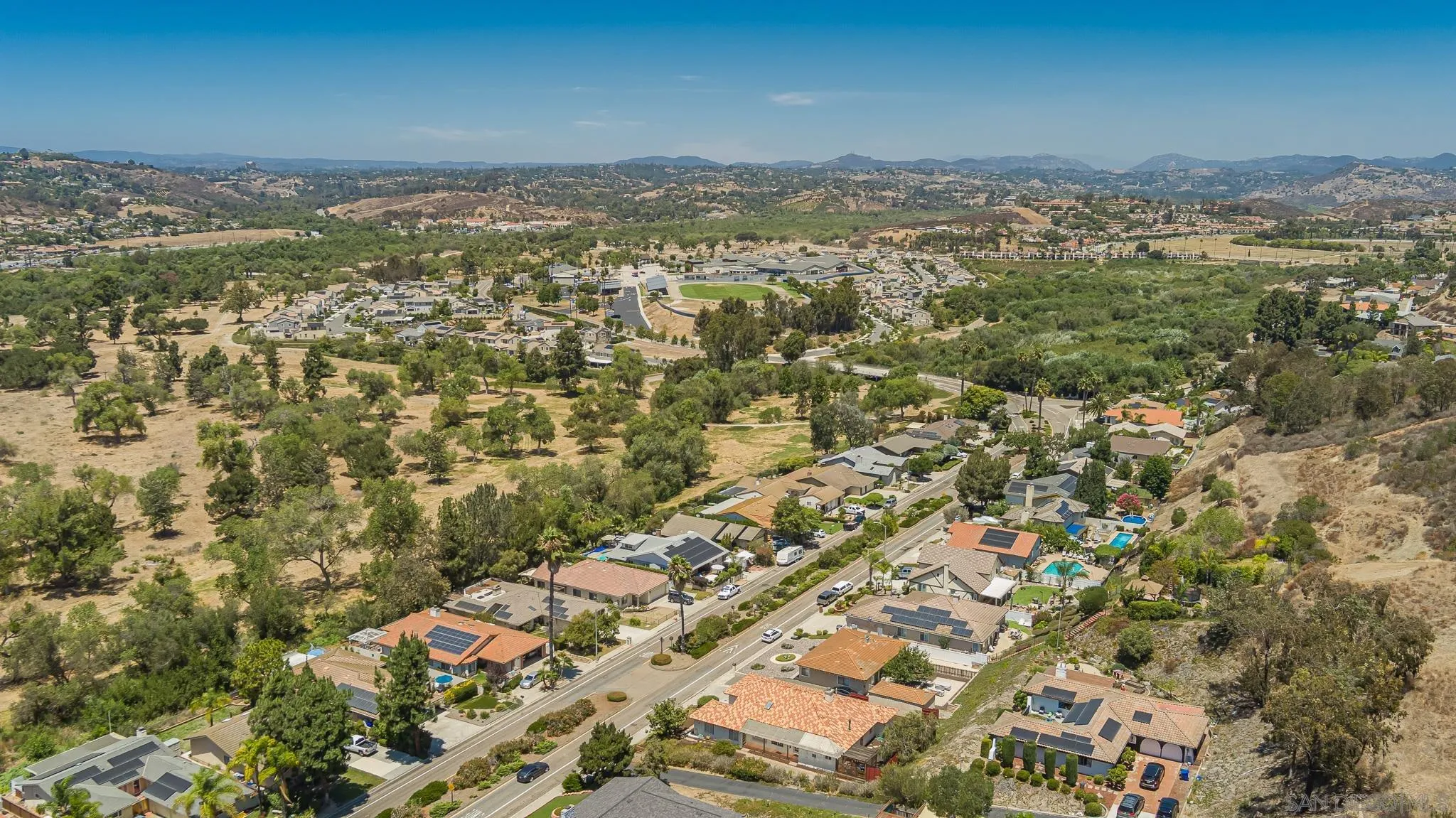 https://cdn.realtyfeed.com/cdn/127/260018471/080bbd42b6fbd3dbb742e5eb4f3285dd.webp