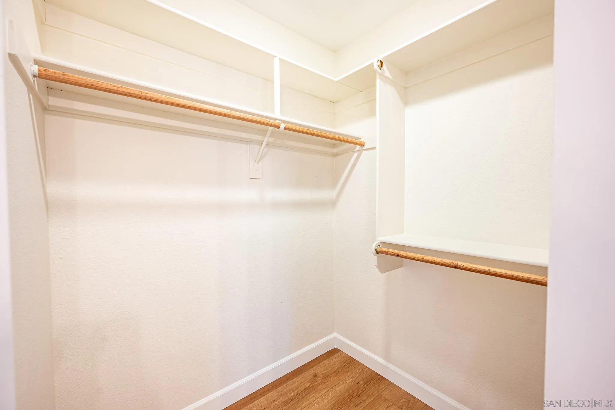 https://cdn.realtyfeed.com/cdn/127/260018471/09400fd667b1d3308a1dc2aa8b3631ea.webp