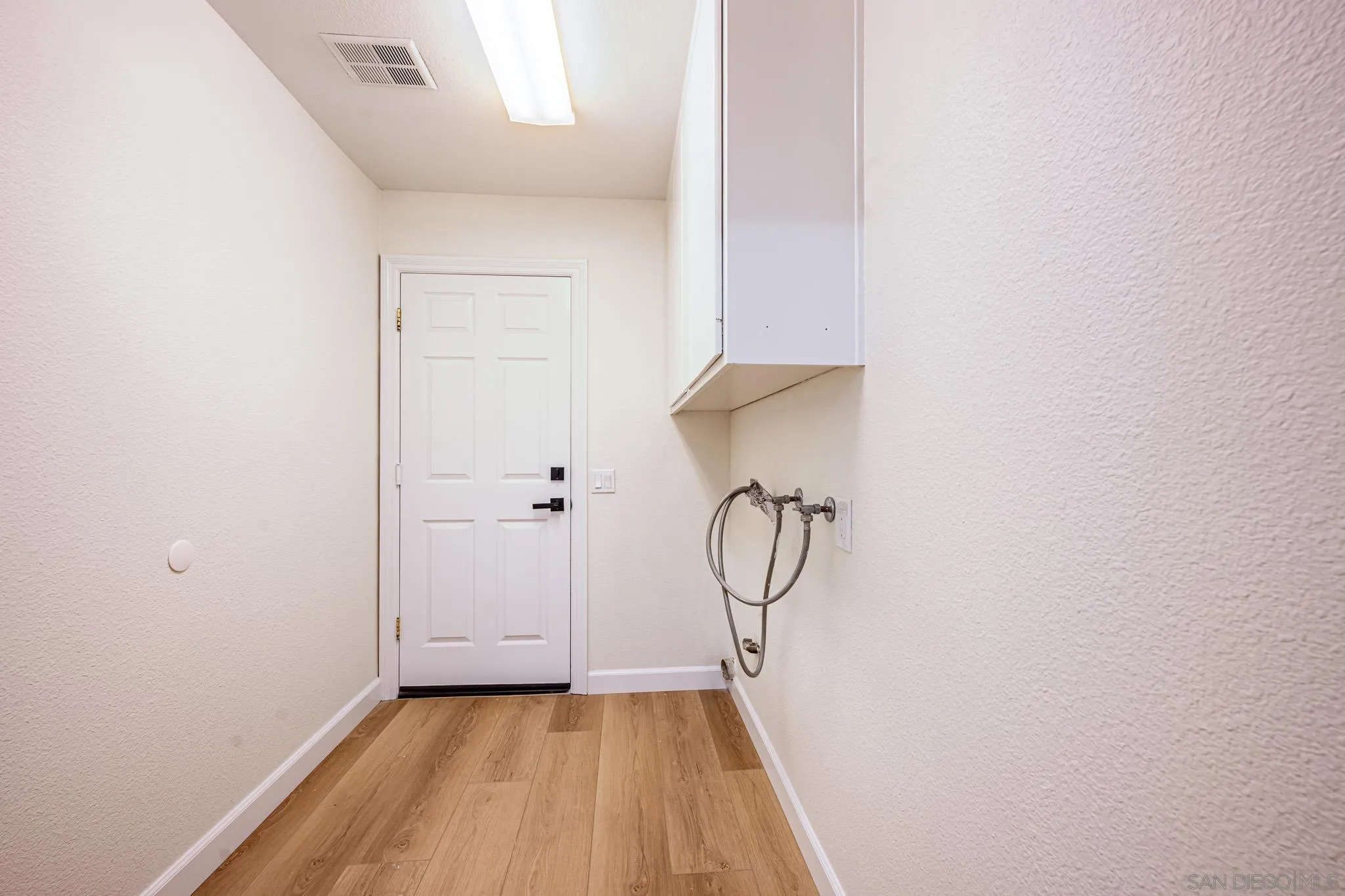 https://cdn.realtyfeed.com/cdn/127/260018471/2753436297ced0df26fa474f8afd10b5.webp