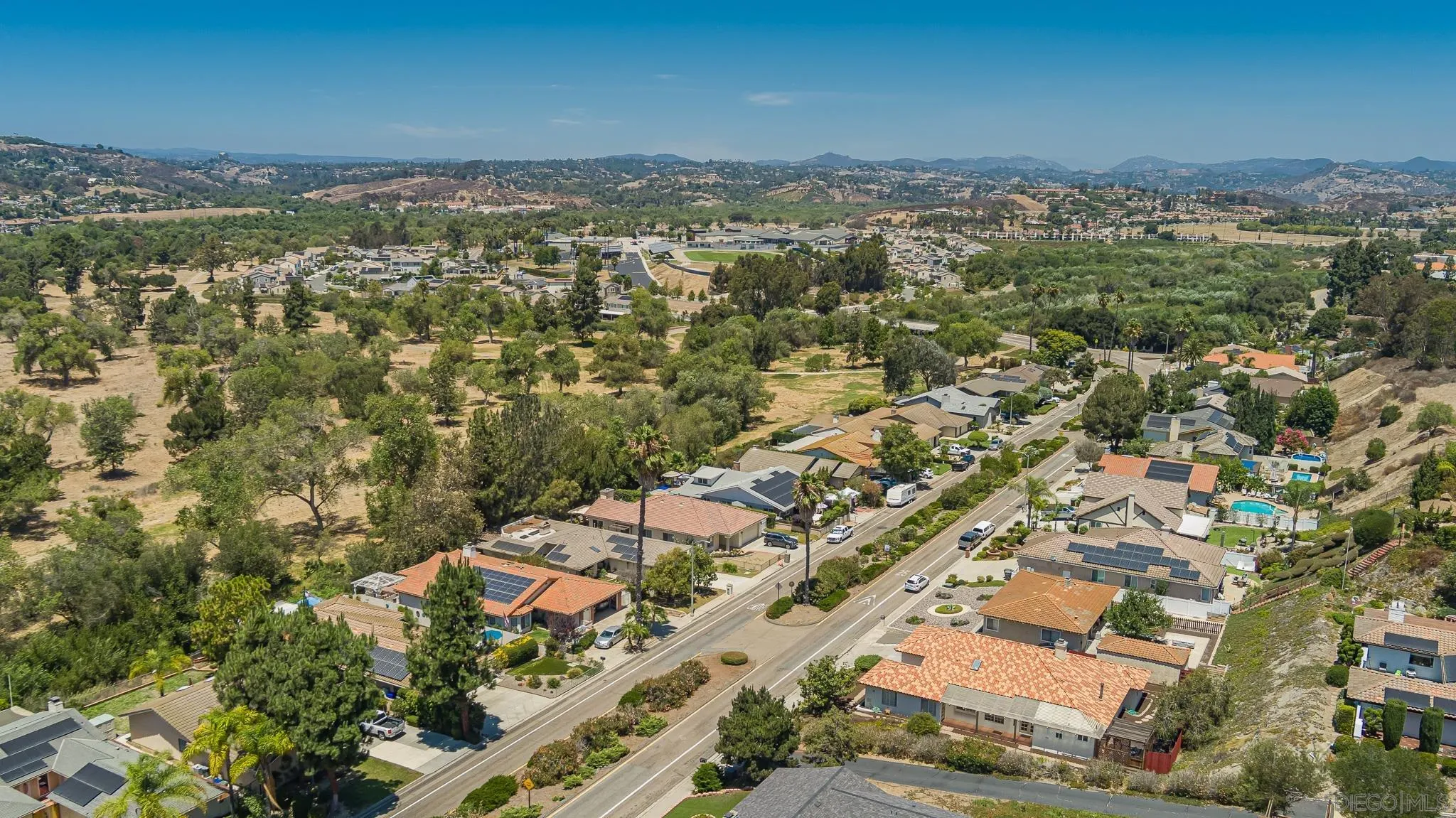https://cdn.realtyfeed.com/cdn/127/260018471/2ea64d8366c26d76af48807037ea3c6c.webp