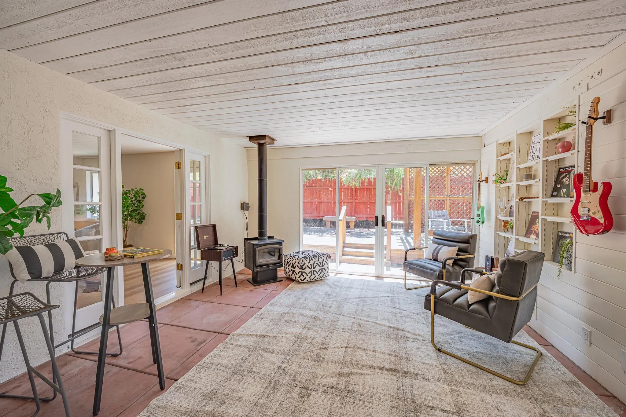 https://cdn.realtyfeed.com/cdn/127/260018471/2f50c1c87761a0d67df8a9a3a67d1e5b.webp