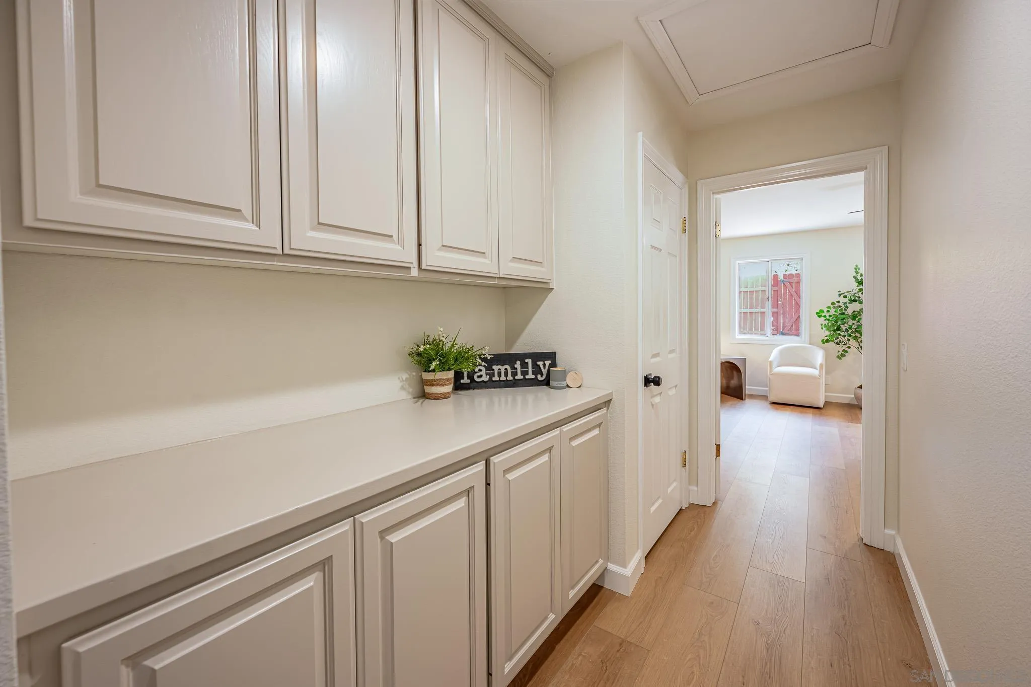 https://cdn.realtyfeed.com/cdn/127/260018471/6a536b8275a2abff589885b8b7eb0e6c.webp