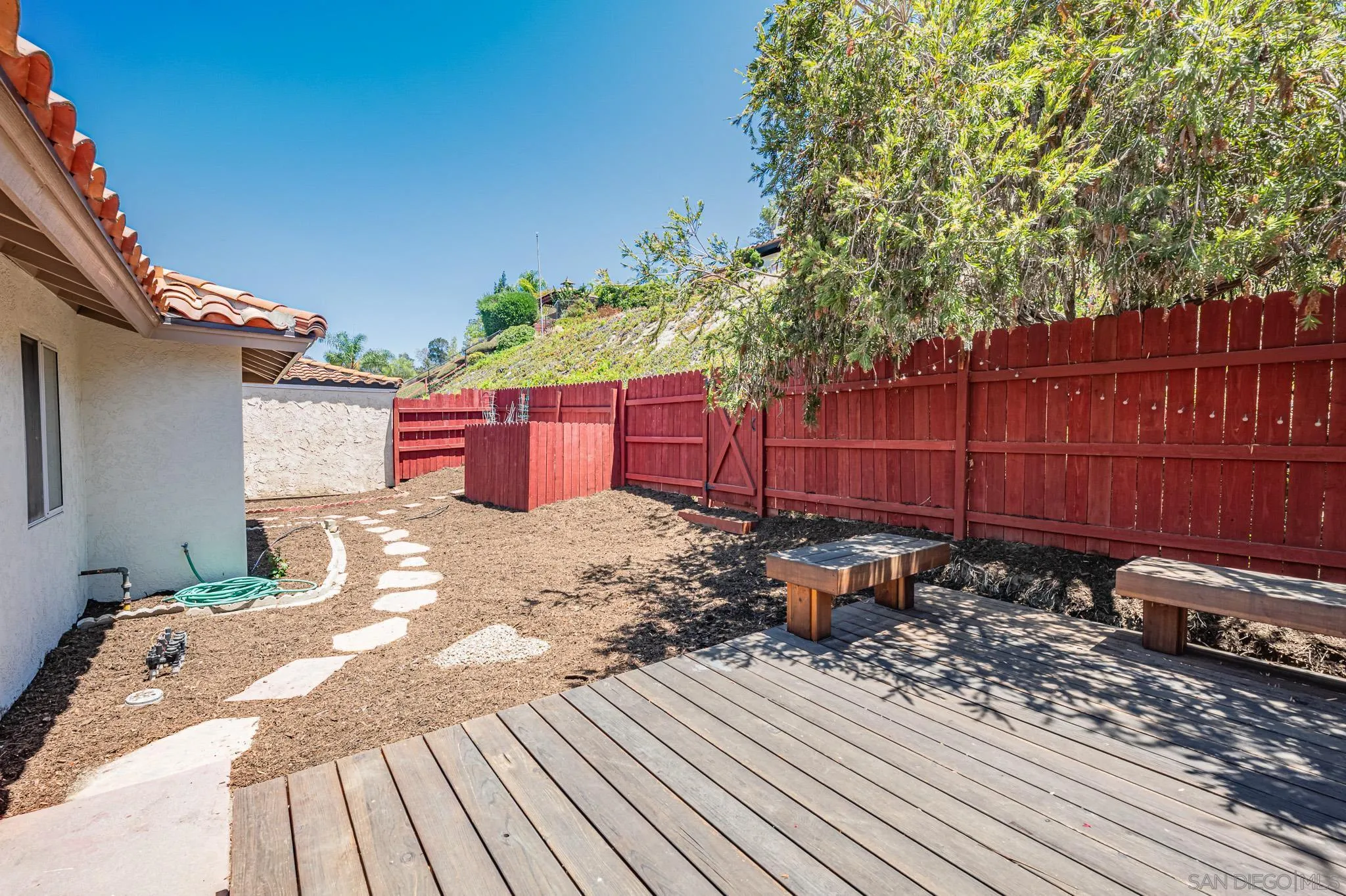 https://cdn.realtyfeed.com/cdn/127/260018471/a2466c4b48439e8ed31bf65b55d7d5aa.webp