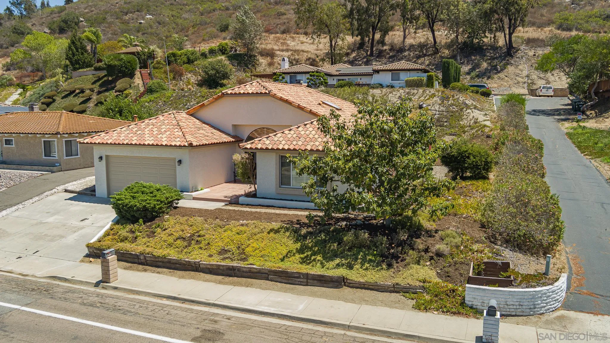 https://cdn.realtyfeed.com/cdn/127/260018471/d9201b4b520359773a0893845031bb81.webp