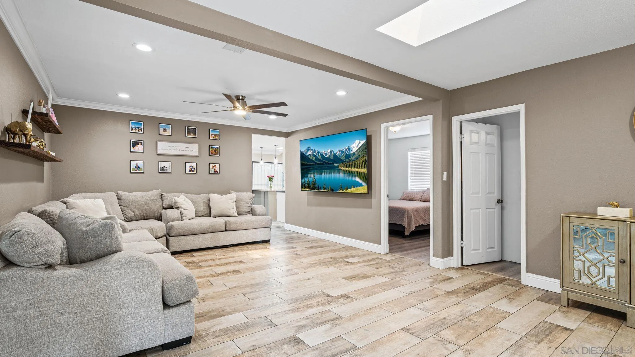 https://cdn.realtyfeed.com/cdn/127/260018472/312bc298cd0e68baaf1619cf49e10aa9.webp