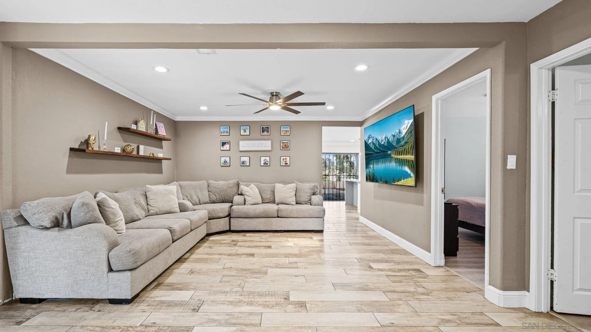 https://cdn.realtyfeed.com/cdn/127/260018472/b2613bd4e9c64192434ca467d8ecc23d.webp