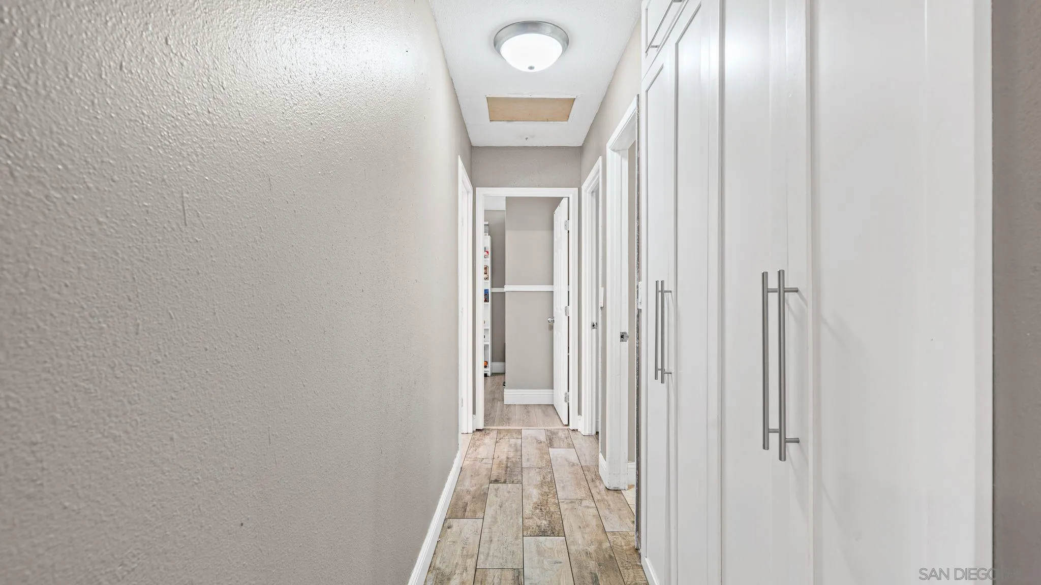 https://cdn.realtyfeed.com/cdn/127/260018472/c41abc23b62bd7090cb5ed16313c084a.webp