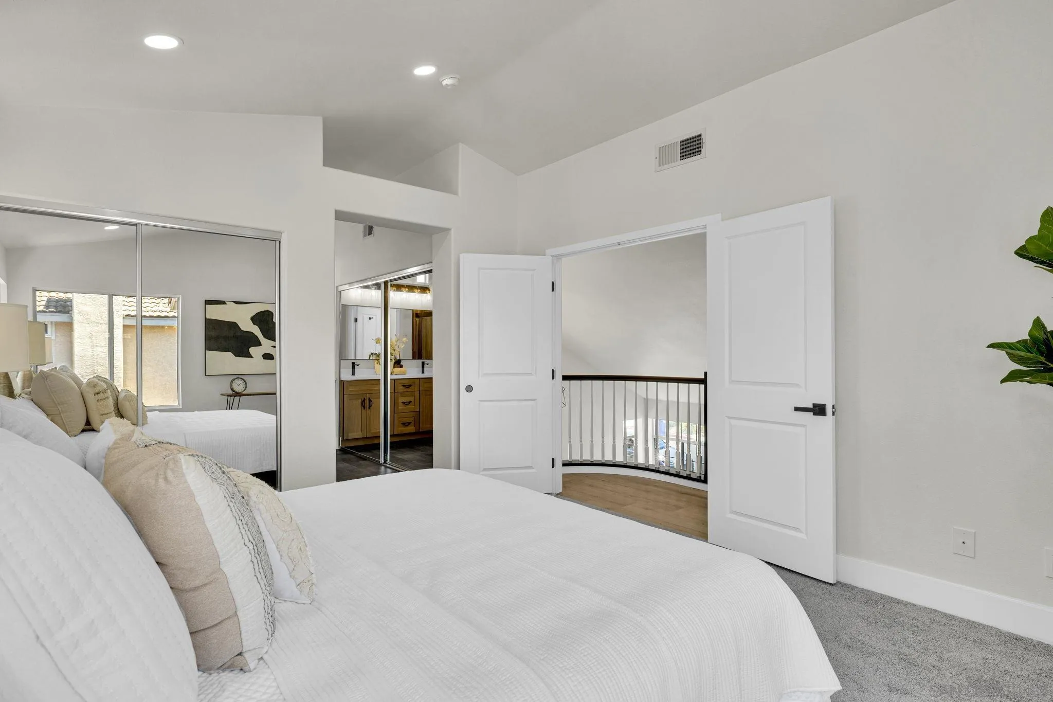 https://cdn.realtyfeed.com/cdn/127/260018474/ac3474fe51dedcda7a02c1948158a7a5.webp