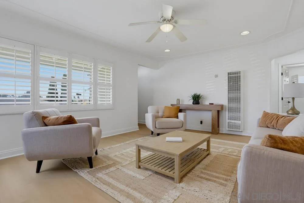https://cdn.realtyfeed.com/cdn/127/260018476/32d709f7f0796cb23f99e7792fba6f8e.webp