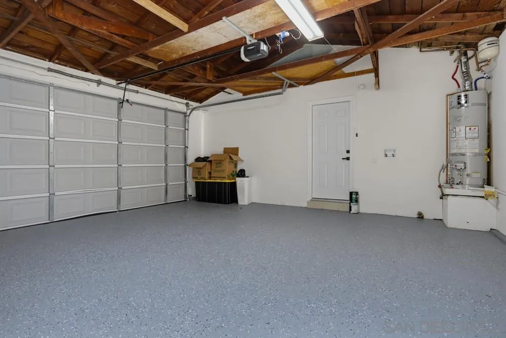 https://cdn.realtyfeed.com/cdn/127/260018476/579fd3104edb1410cc99a77271dc5af2.webp