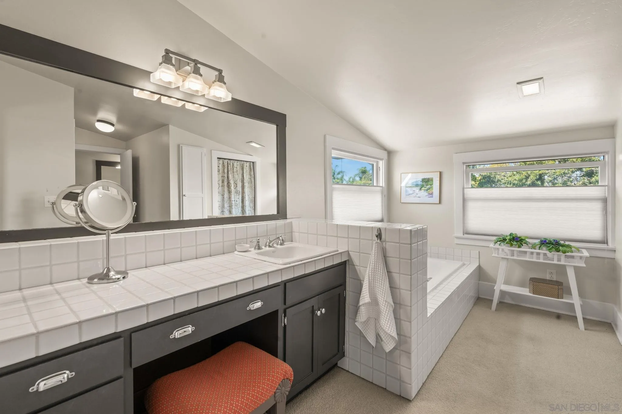 https://cdn.realtyfeed.com/cdn/127/260018482/06ee07d2f85b0217135eee5cc175a2f2.webp