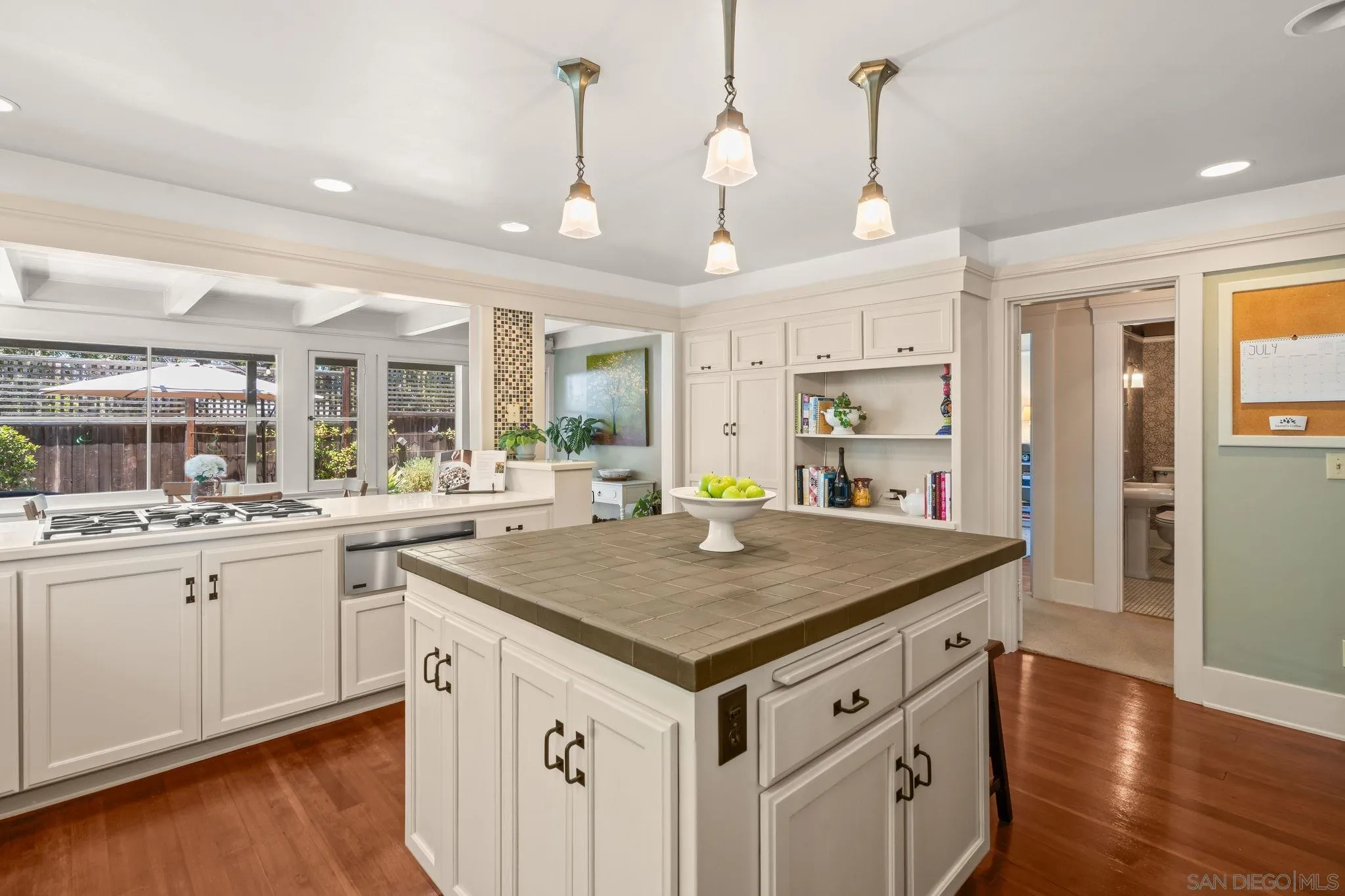 https://cdn.realtyfeed.com/cdn/127/260018482/4128a5d3749282274d0092c8cb47f1a0.webp