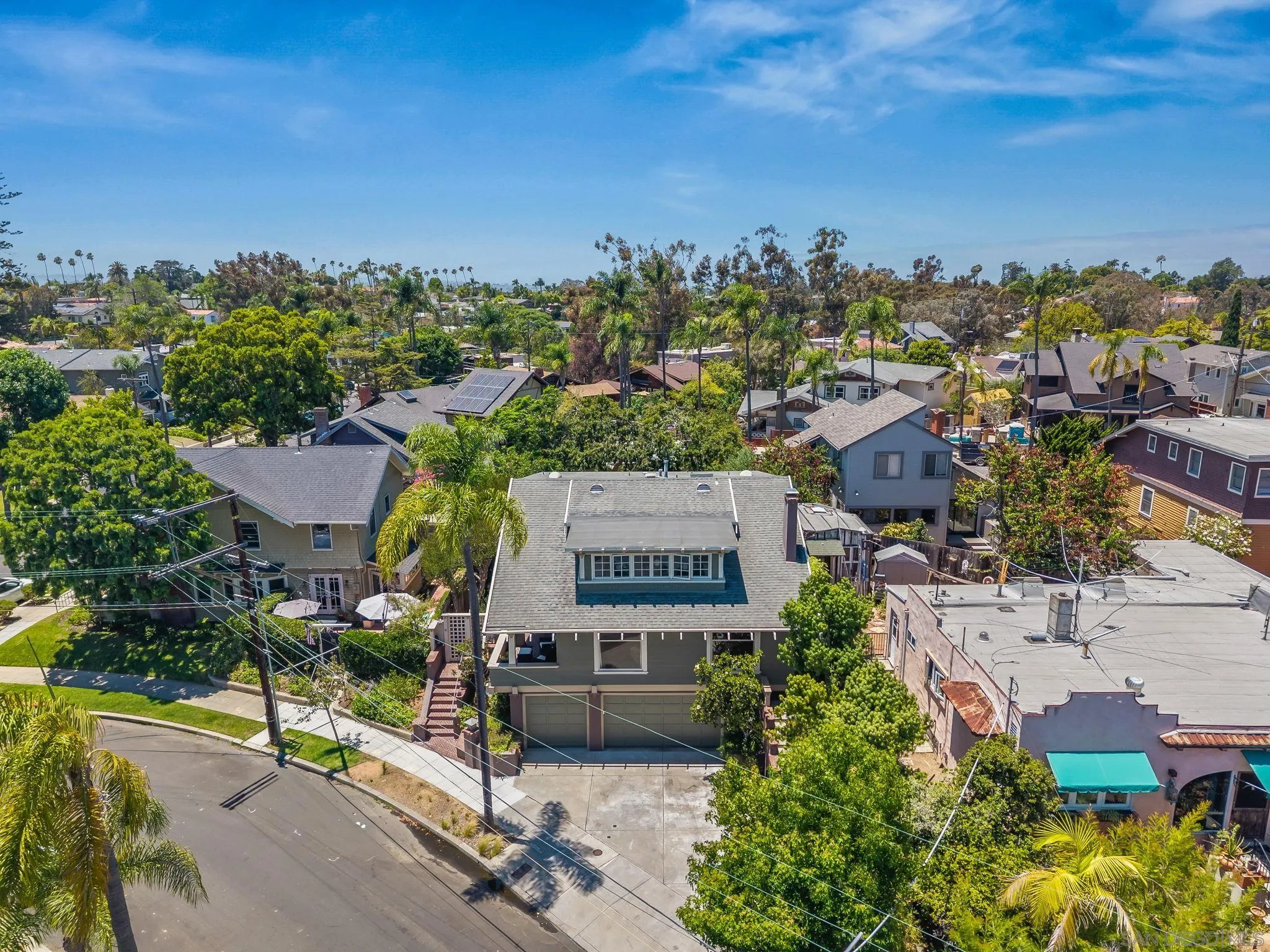 https://cdn.realtyfeed.com/cdn/127/260018482/818bcbbfb909c7fcfc8581049efca777.webp