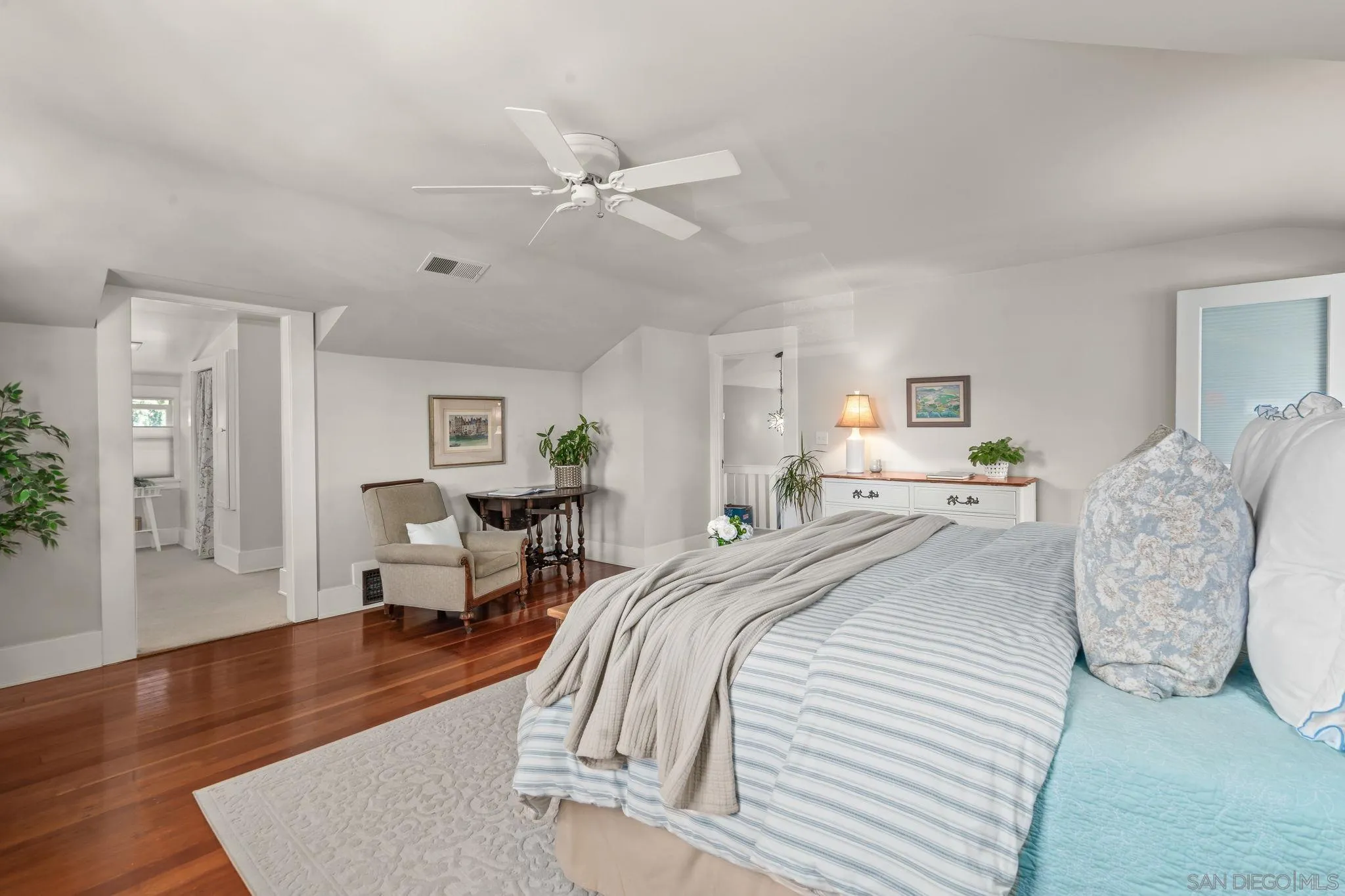 https://cdn.realtyfeed.com/cdn/127/260018482/9dcff08cb943dd075603133b9c9028f2.webp
