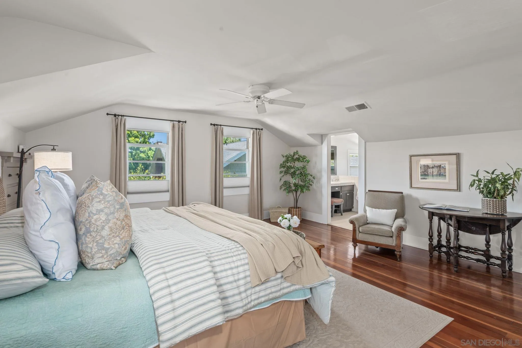 https://cdn.realtyfeed.com/cdn/127/260018482/ba0807fcaf9c3e29d3e04aebd66f968d.webp