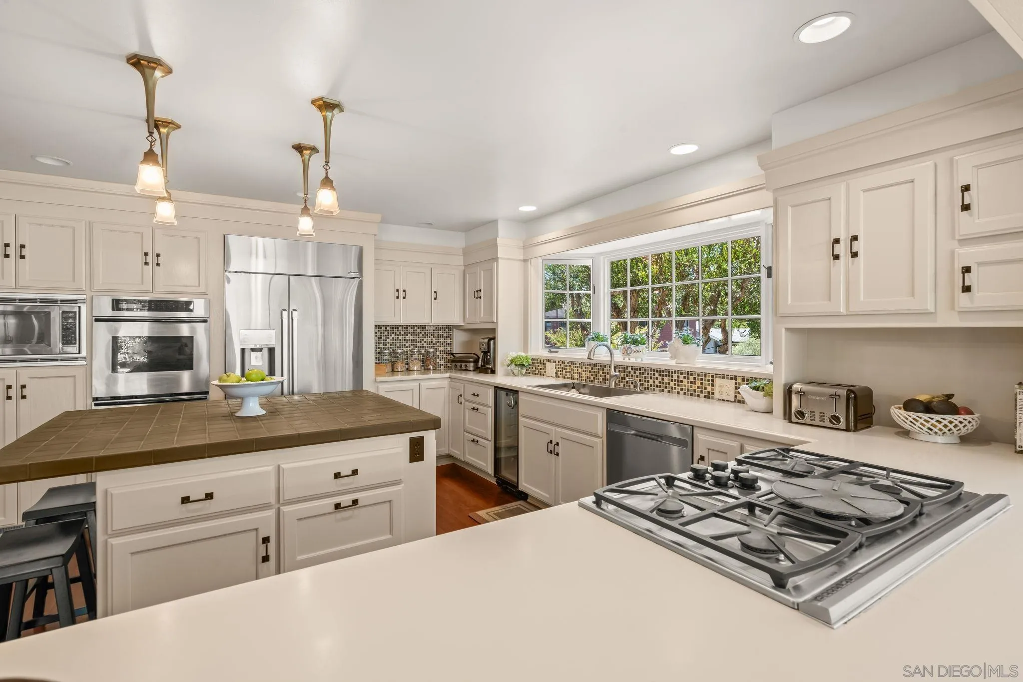 https://cdn.realtyfeed.com/cdn/127/260018482/cccdd52016cd28bfdc54ef8401c33e8e.webp