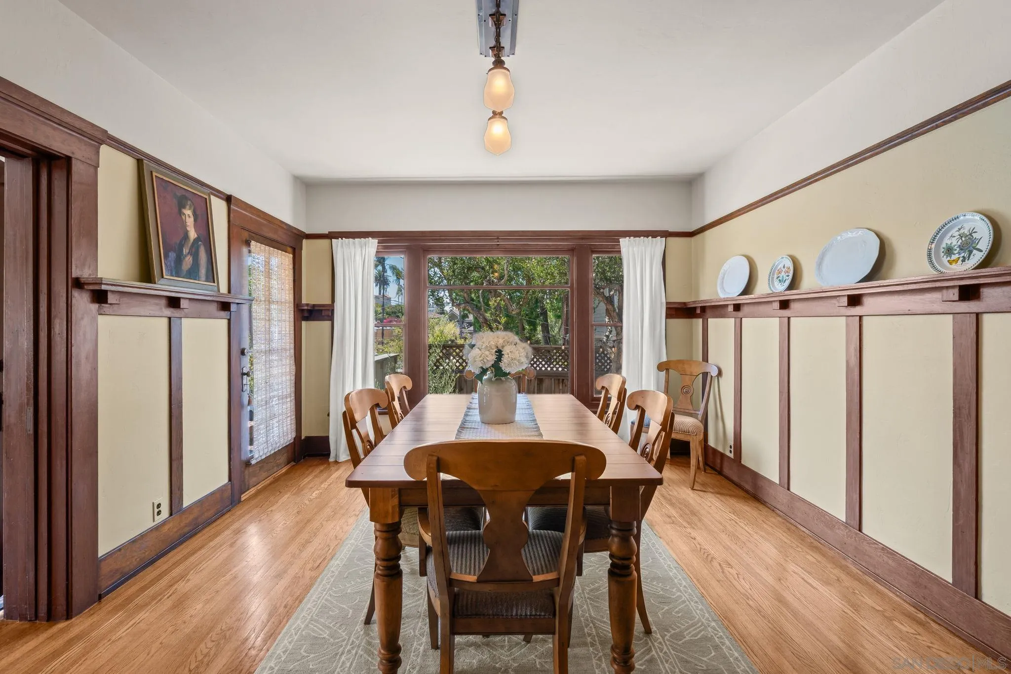 https://cdn.realtyfeed.com/cdn/127/260018482/fa1ca925a4c248cca7fc2f3c13fad8e1.webp
