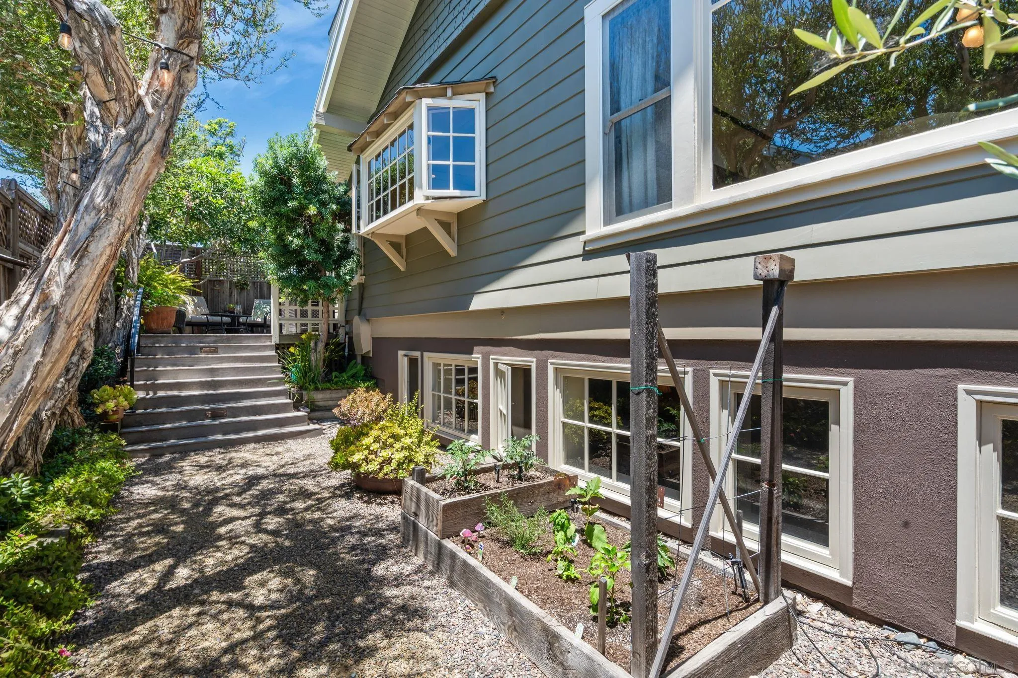 https://cdn.realtyfeed.com/cdn/127/260018482/fc9faca952ee6288b1c5295e23aefd71.webp
