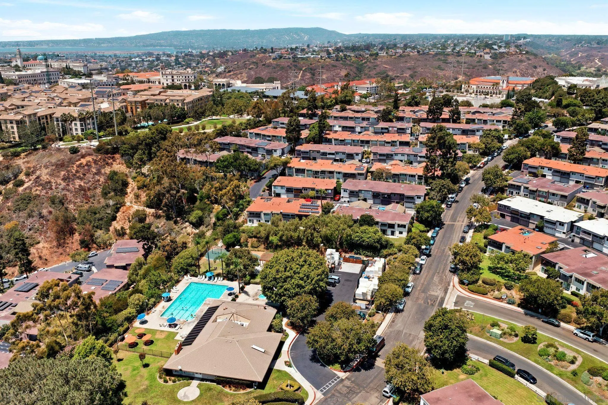 https://cdn.realtyfeed.com/cdn/127/260018491/e85eb467387e7f298292a48e2ecc1842.webp