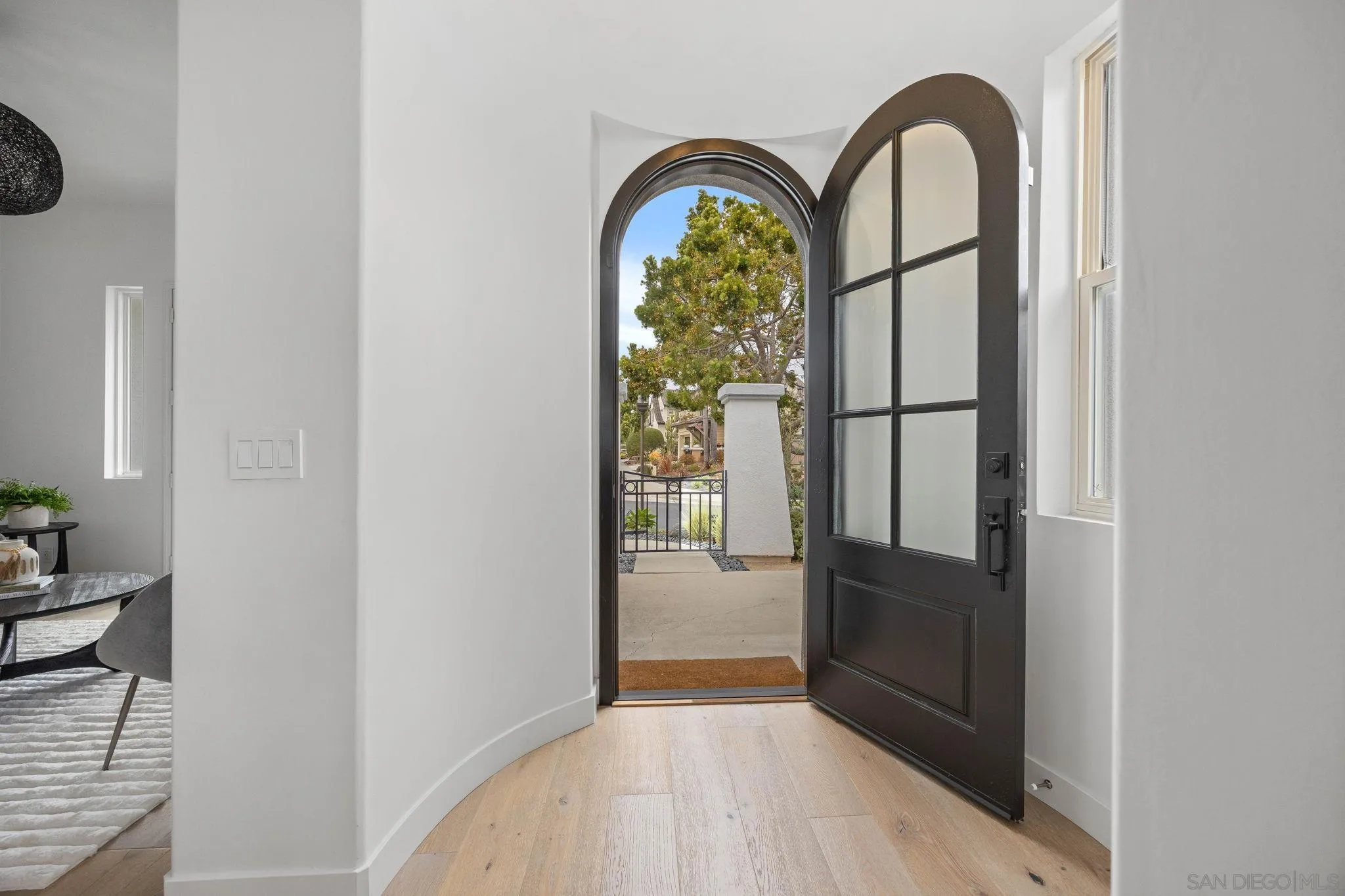 1042 Alexandra Ln, Encinitas, CA 92024 - Photo 4 of 54, Encinitas, CA