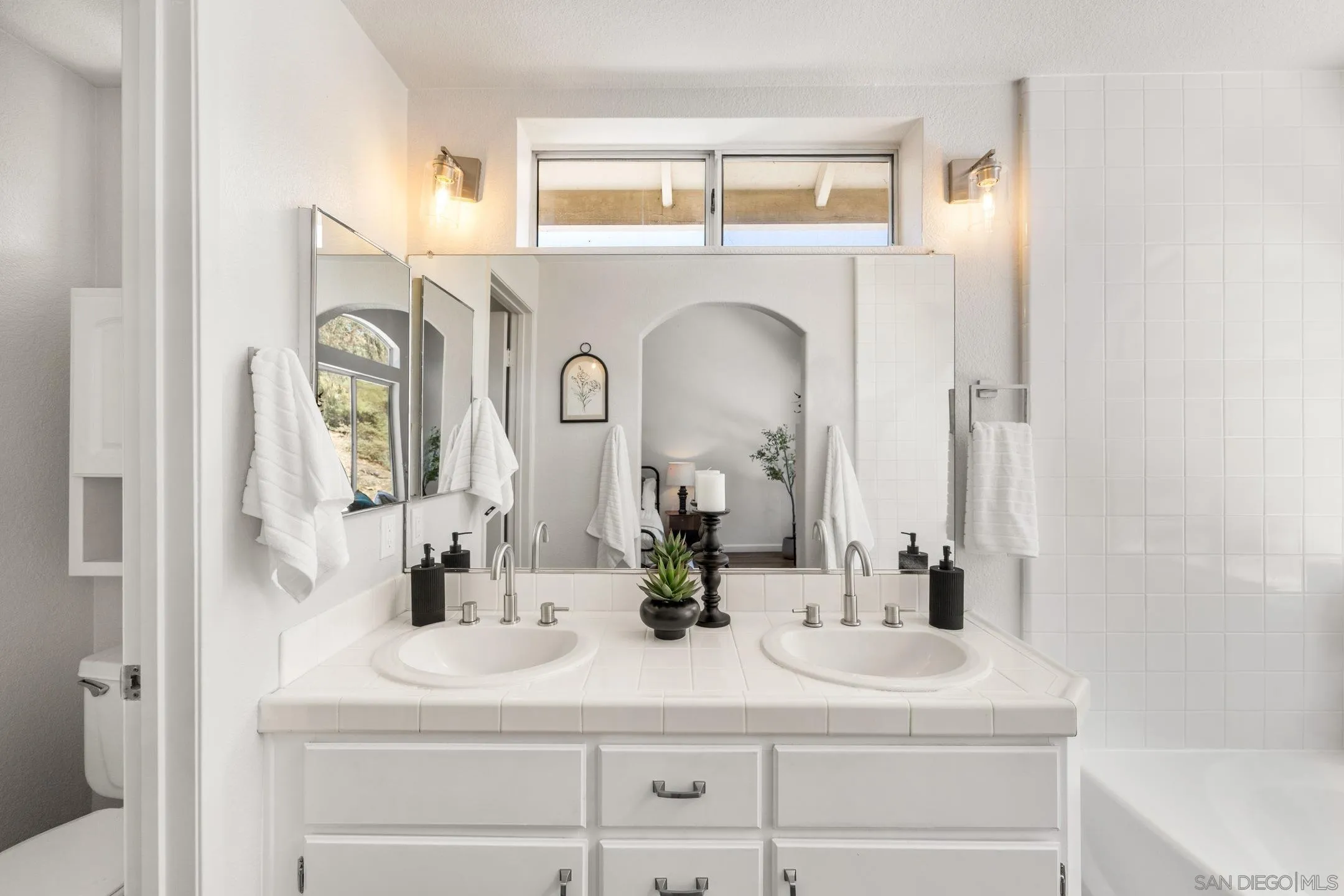 https://cdn.realtyfeed.com/cdn/127/260018494/58336a6eb1f5a2519809169d5fcbddd0.webp