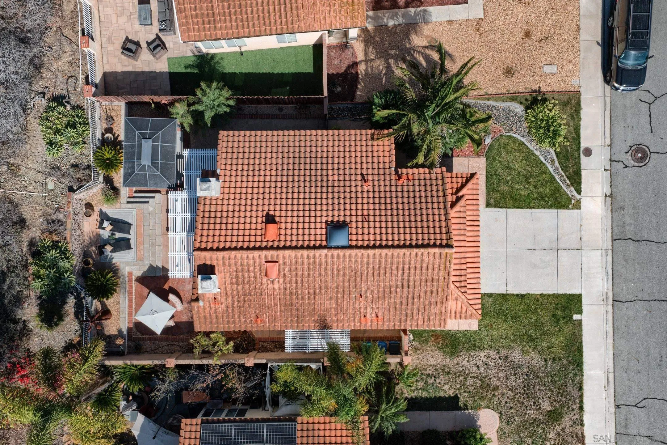 https://cdn.realtyfeed.com/cdn/127/260018494/6512e225709480aaf17312da8423fa07.webp
