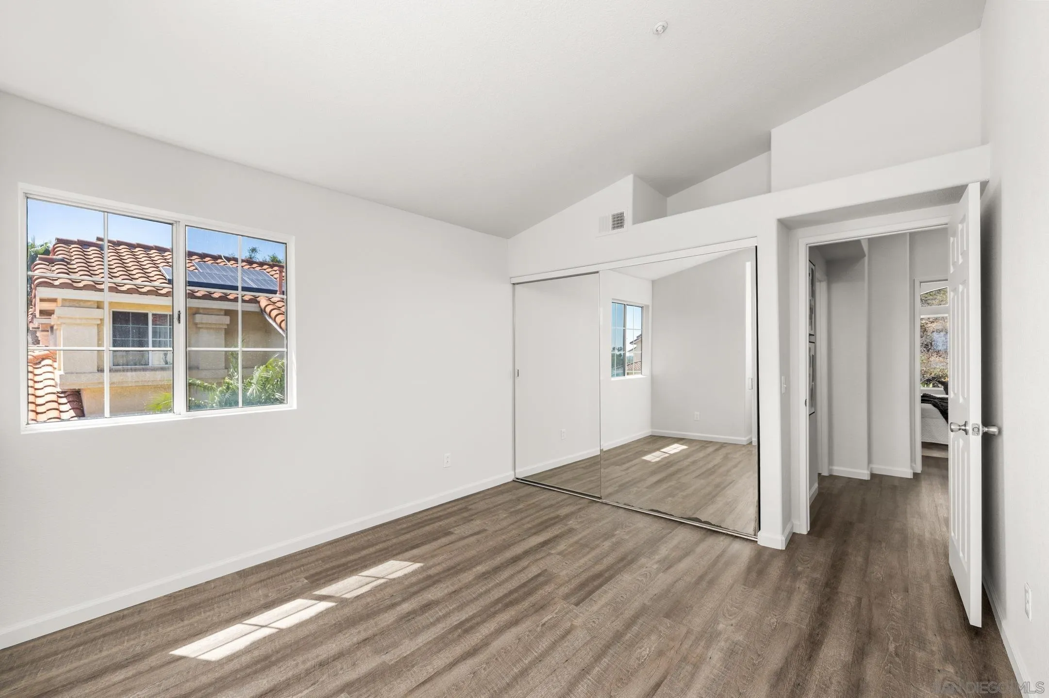https://cdn.realtyfeed.com/cdn/127/260018494/6cbf30781b4b30f76a7cd9c7cd1dc4fa.webp