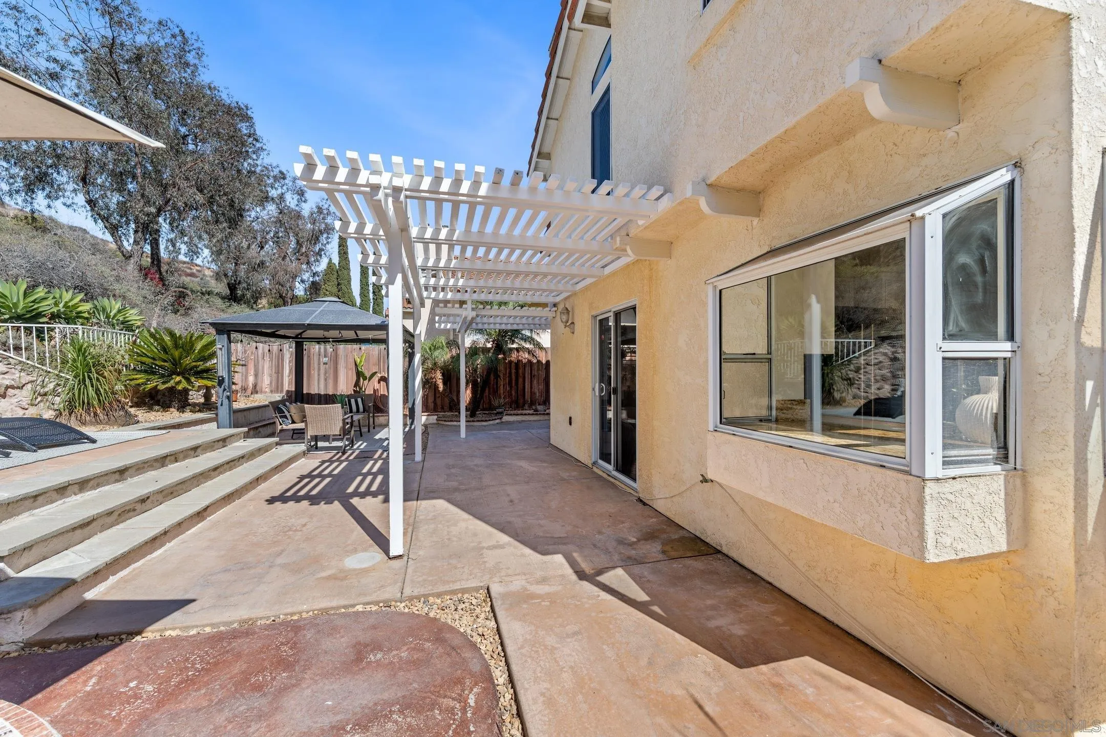 https://cdn.realtyfeed.com/cdn/127/260018494/9862422e63b29a20f872790b2c0c48d3.webp