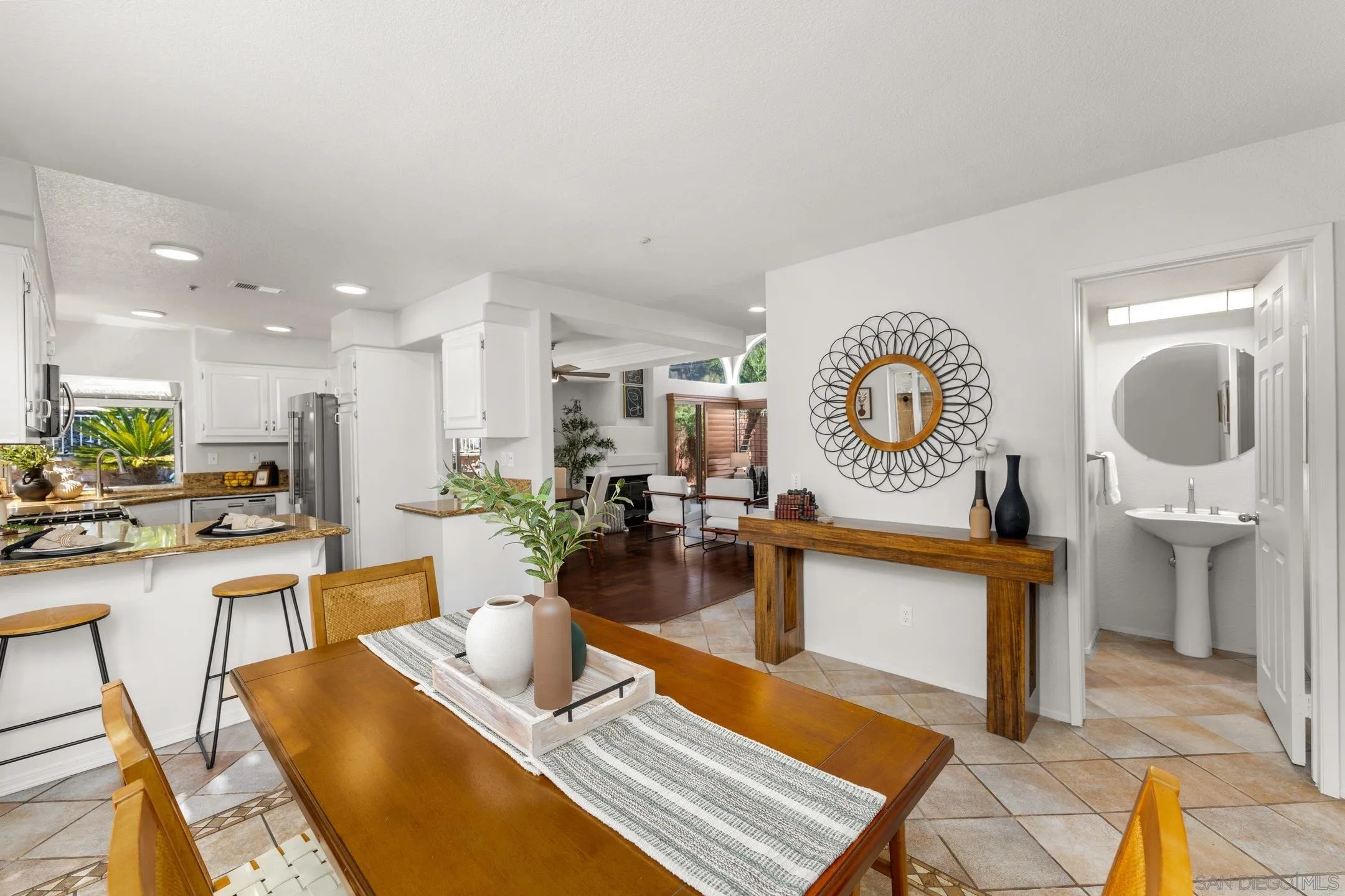 https://cdn.realtyfeed.com/cdn/127/260018494/c0ac1346e9ea845a62dd65aa35bb3fe9.webp