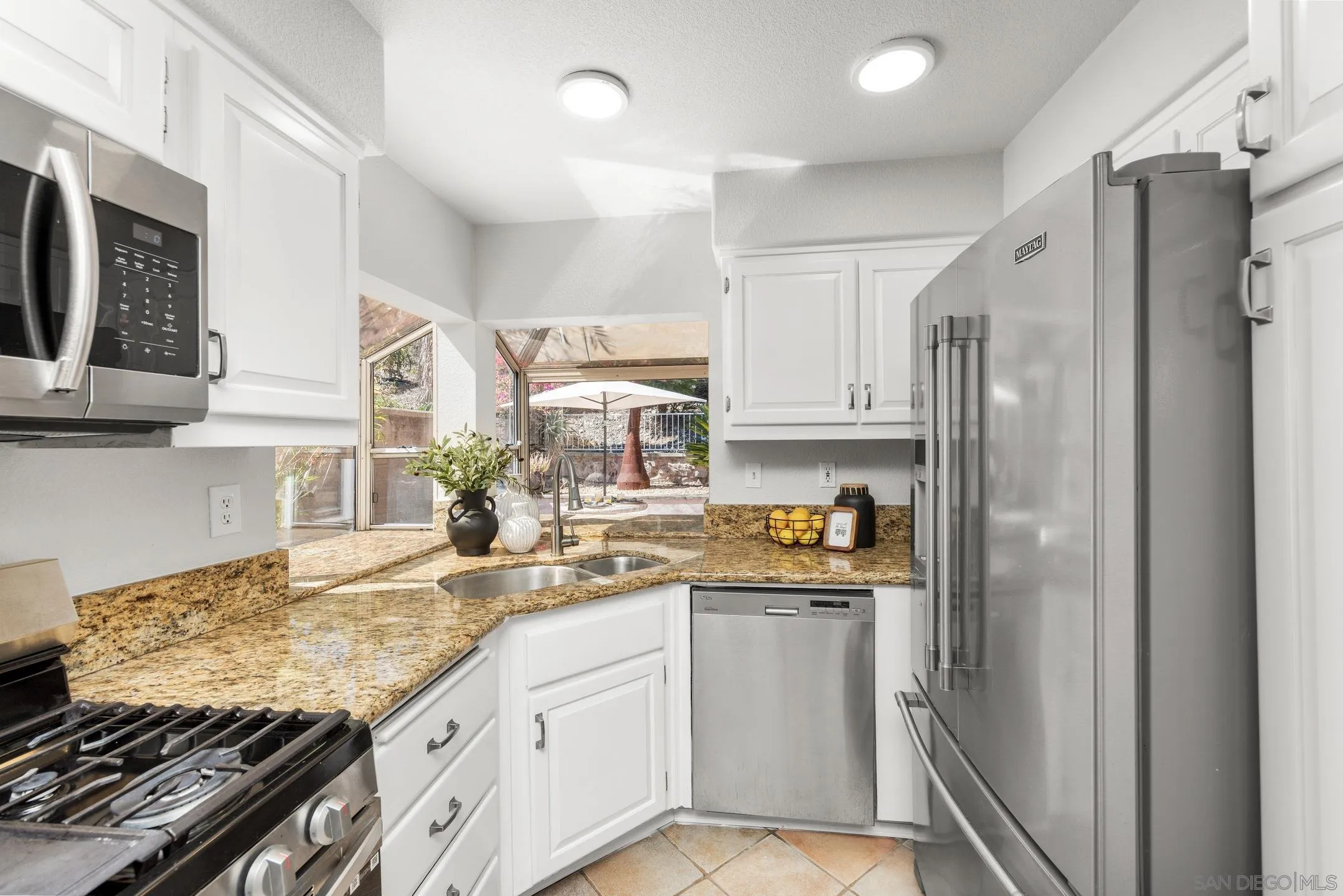 https://cdn.realtyfeed.com/cdn/127/260018494/ea85e9cf2fed22d5f31a0033912e57af.webp