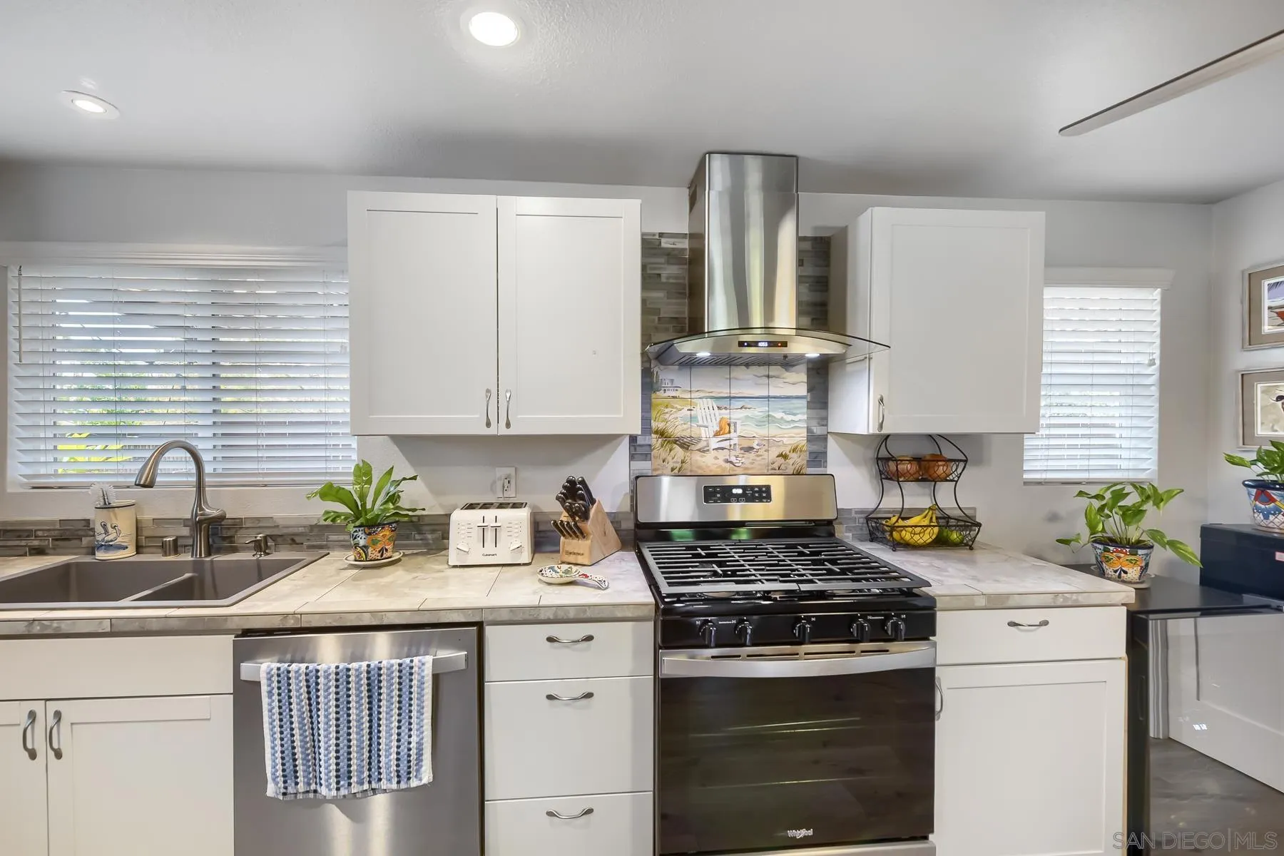 9348 Goyette Place, Santee, CA 92071 - Photo 4 of 28, Santee, CA