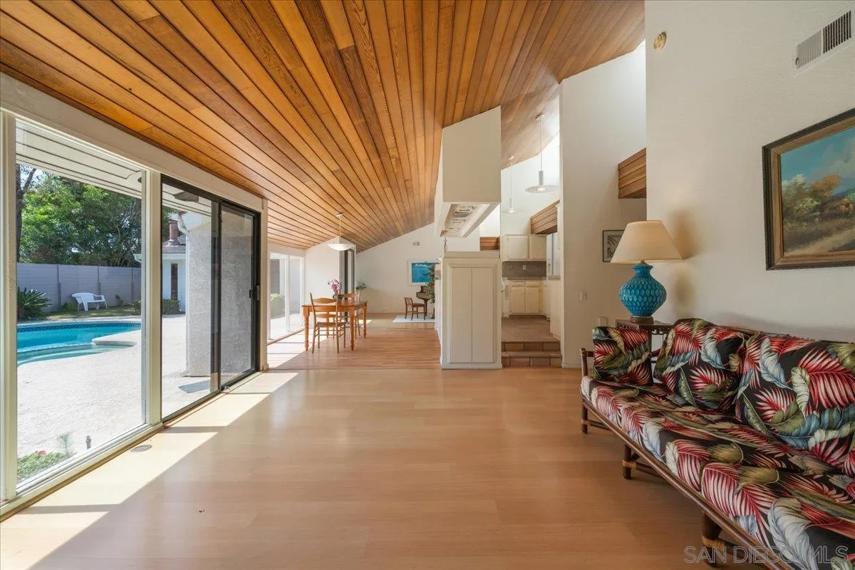 https://cdn.realtyfeed.com/cdn/127/260018499/0a3481baf3ea69b126a5d42343230b11.webp