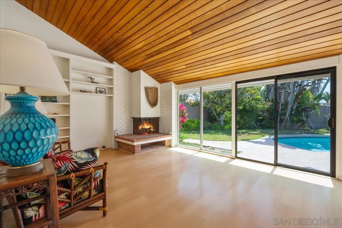 https://cdn.realtyfeed.com/cdn/127/260018499/cc6fc65d102ec2dcea0b738993c4c6ce.webp