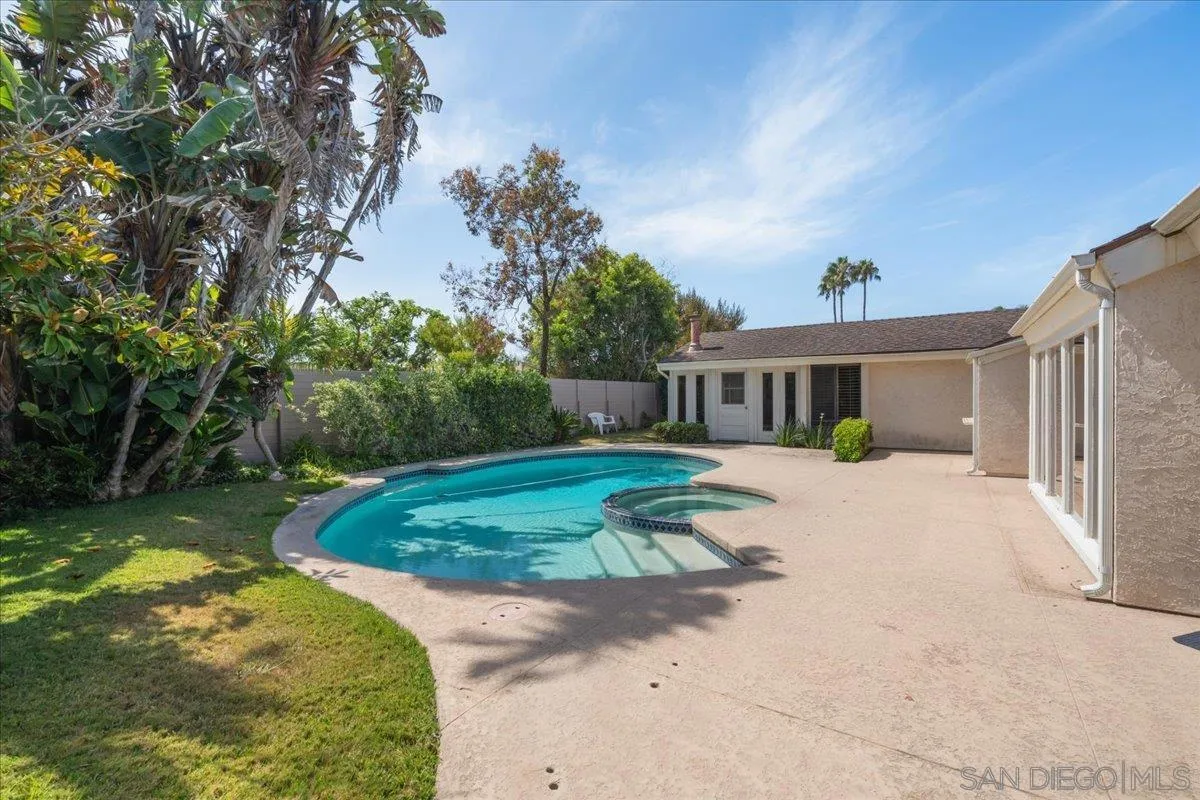 https://cdn.realtyfeed.com/cdn/127/260018499/fa257bb8a0beb540cfe9cb9da537c1bc.webp