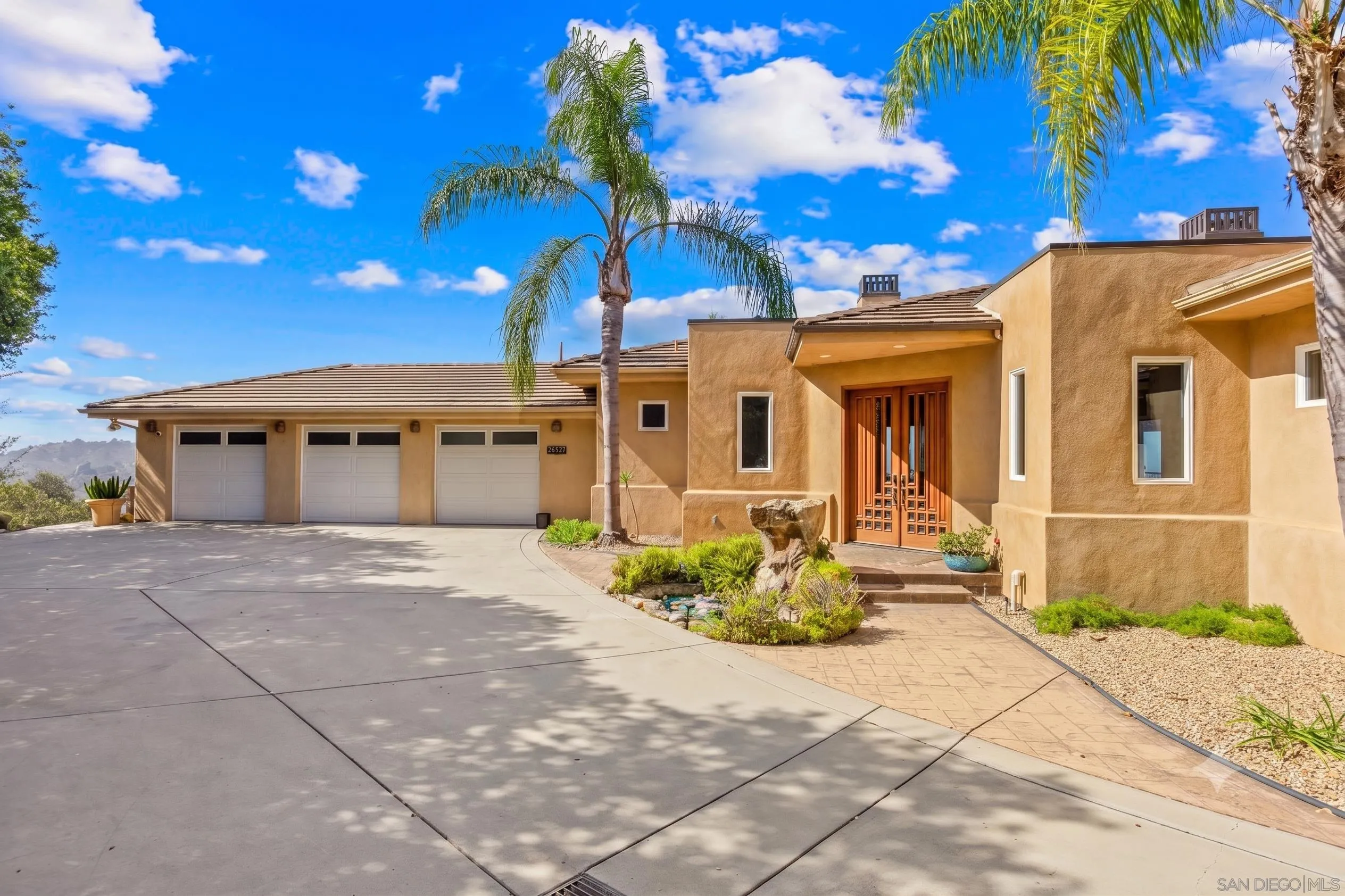 https://cdn.realtyfeed.com/cdn/127/260018500/1e7112853e69fdbdd30ef6a270893f61.webp