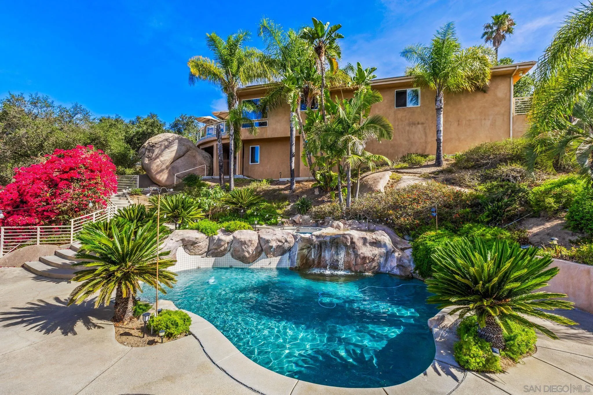 https://cdn.realtyfeed.com/cdn/127/260018500/2cfd321d44a5cbe663803bdbb8014e18.webp