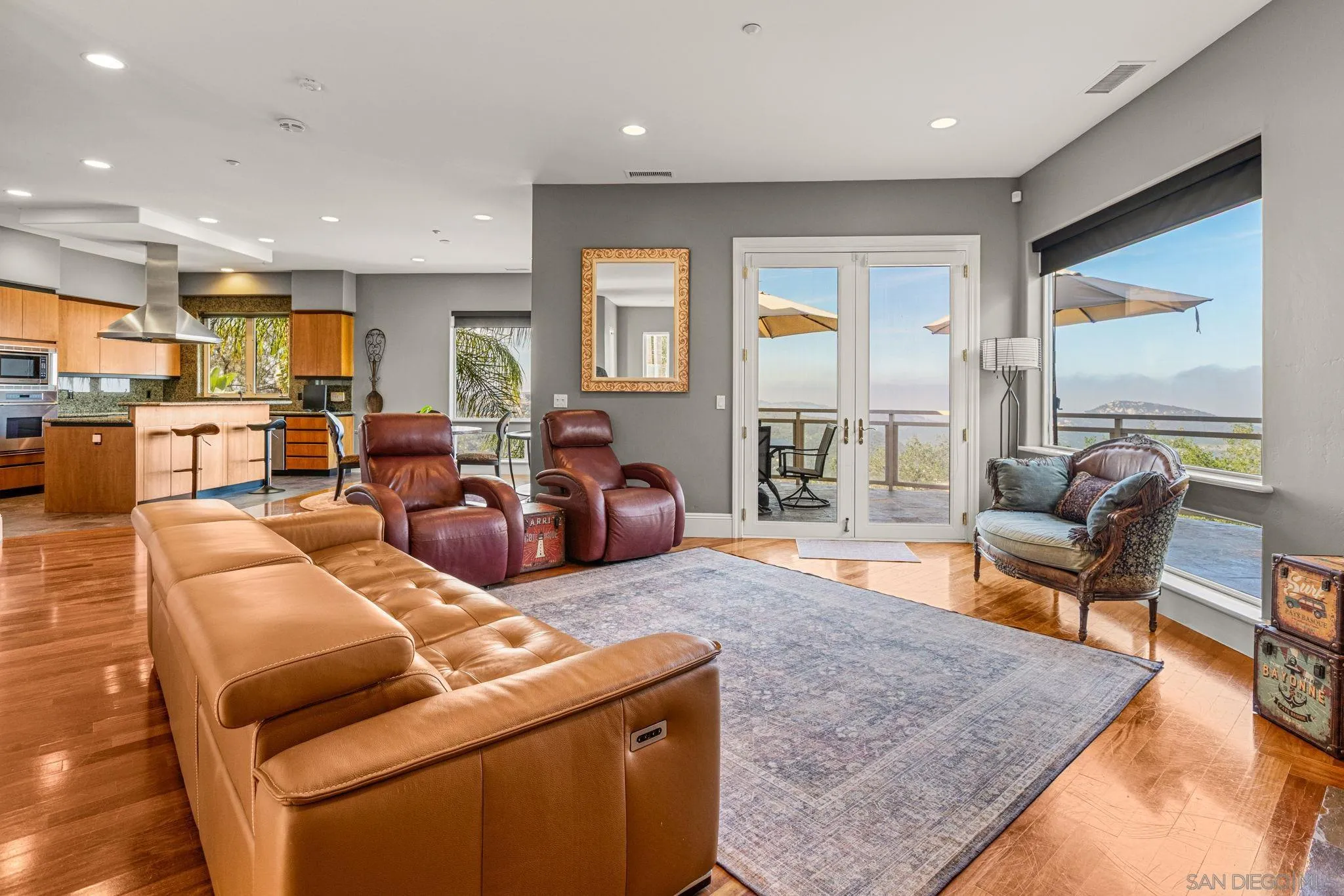 https://cdn.realtyfeed.com/cdn/127/260018500/79de59f57043048b04e5df82dd714cf6.webp