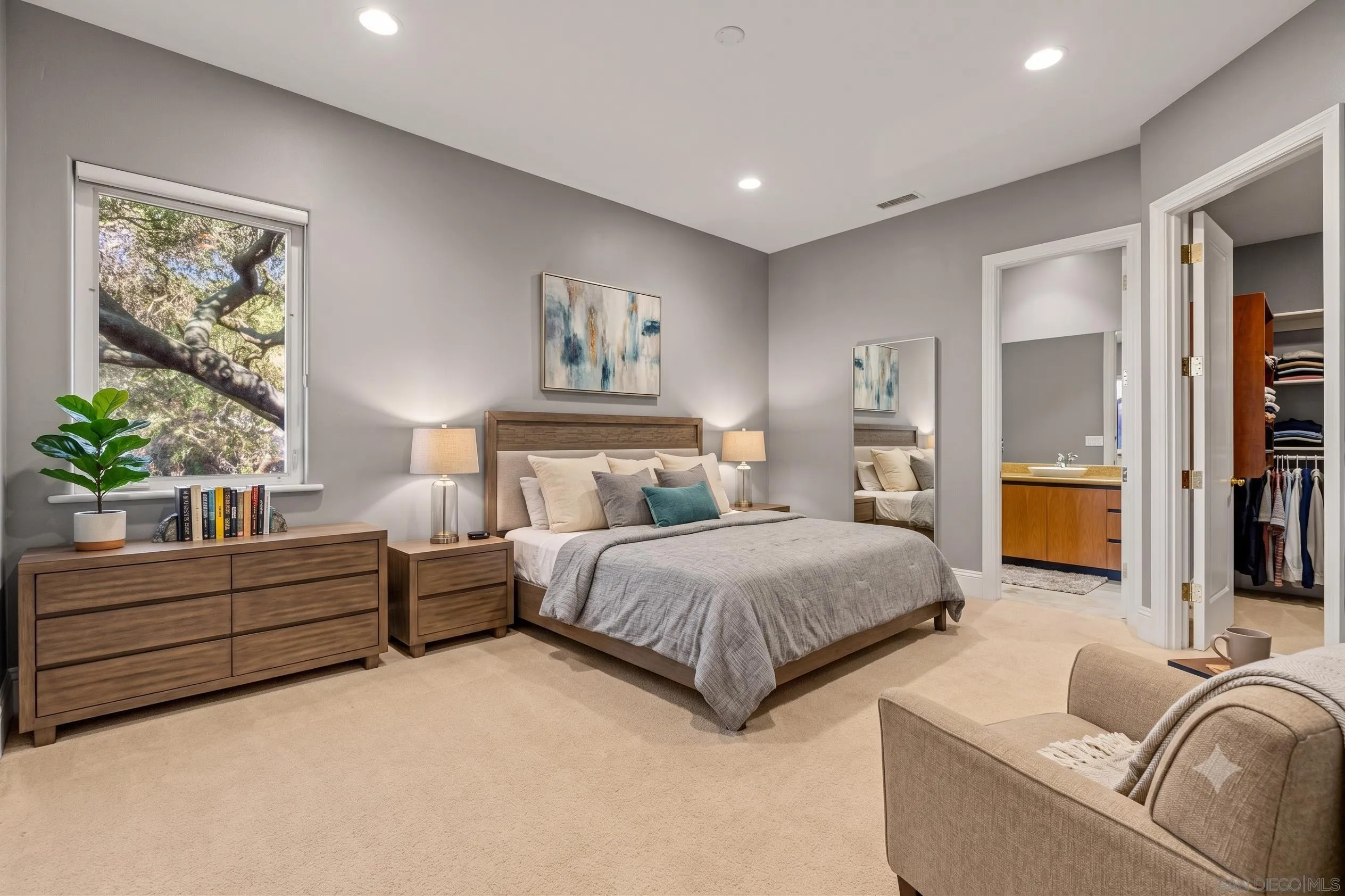 https://cdn.realtyfeed.com/cdn/127/260018500/98dc555dcf43e43054b336ef2f56c695.webp