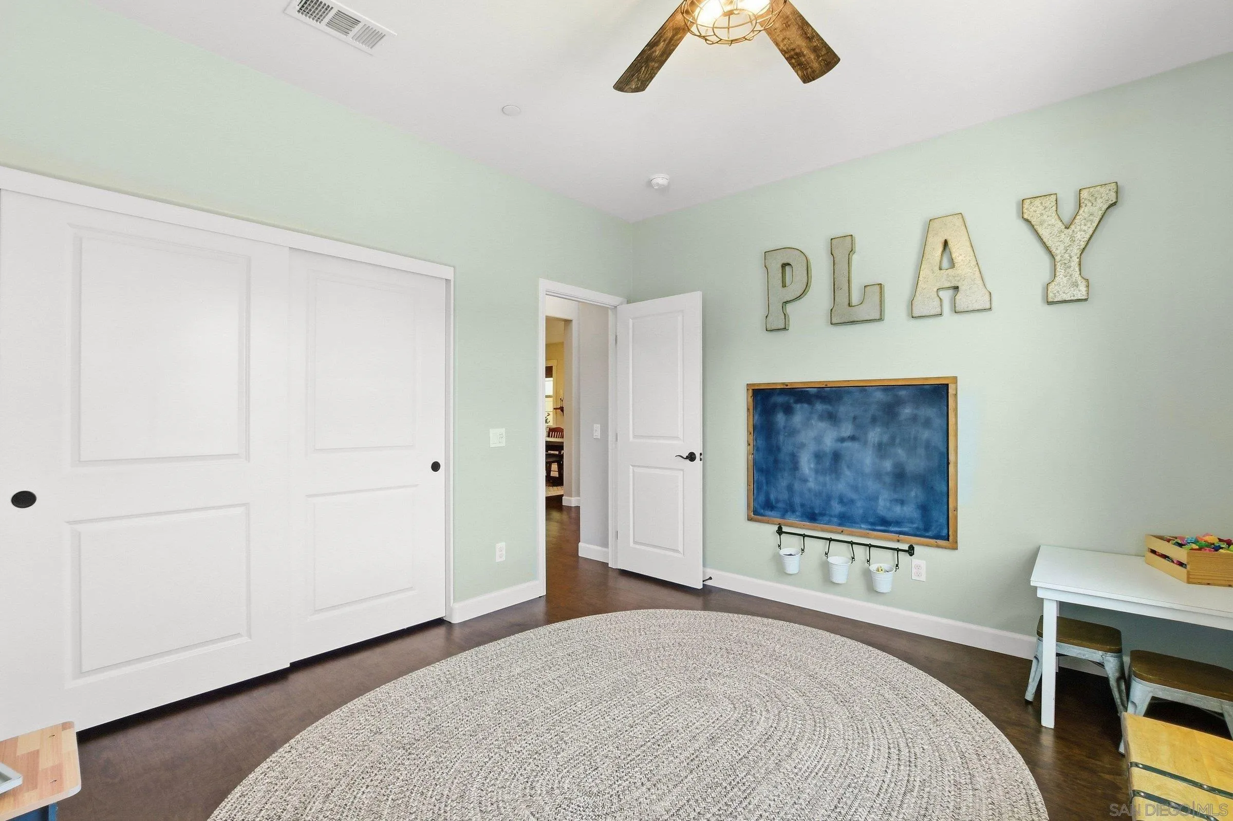 https://cdn.realtyfeed.com/cdn/127/260018501/0365e89f9b72489cff7943a205b015c9.webp