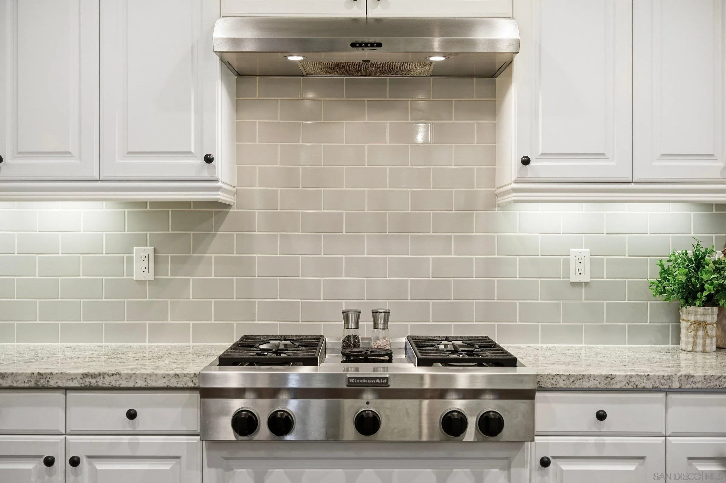 https://cdn.realtyfeed.com/cdn/127/260018501/3d1a6ec0f064a9eaf94176465db6e38a.webp